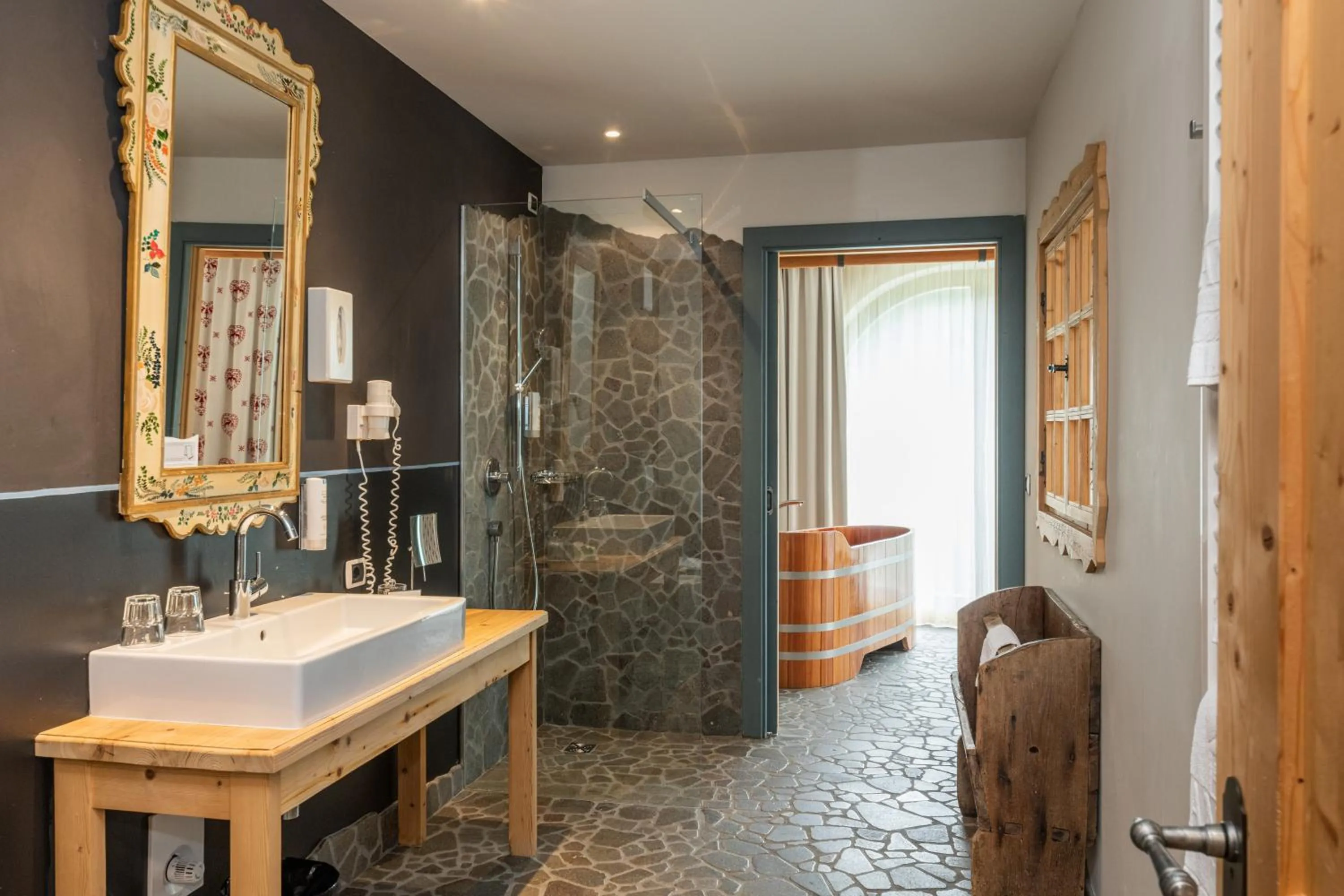 Bathroom in Romantik Hotel Santer