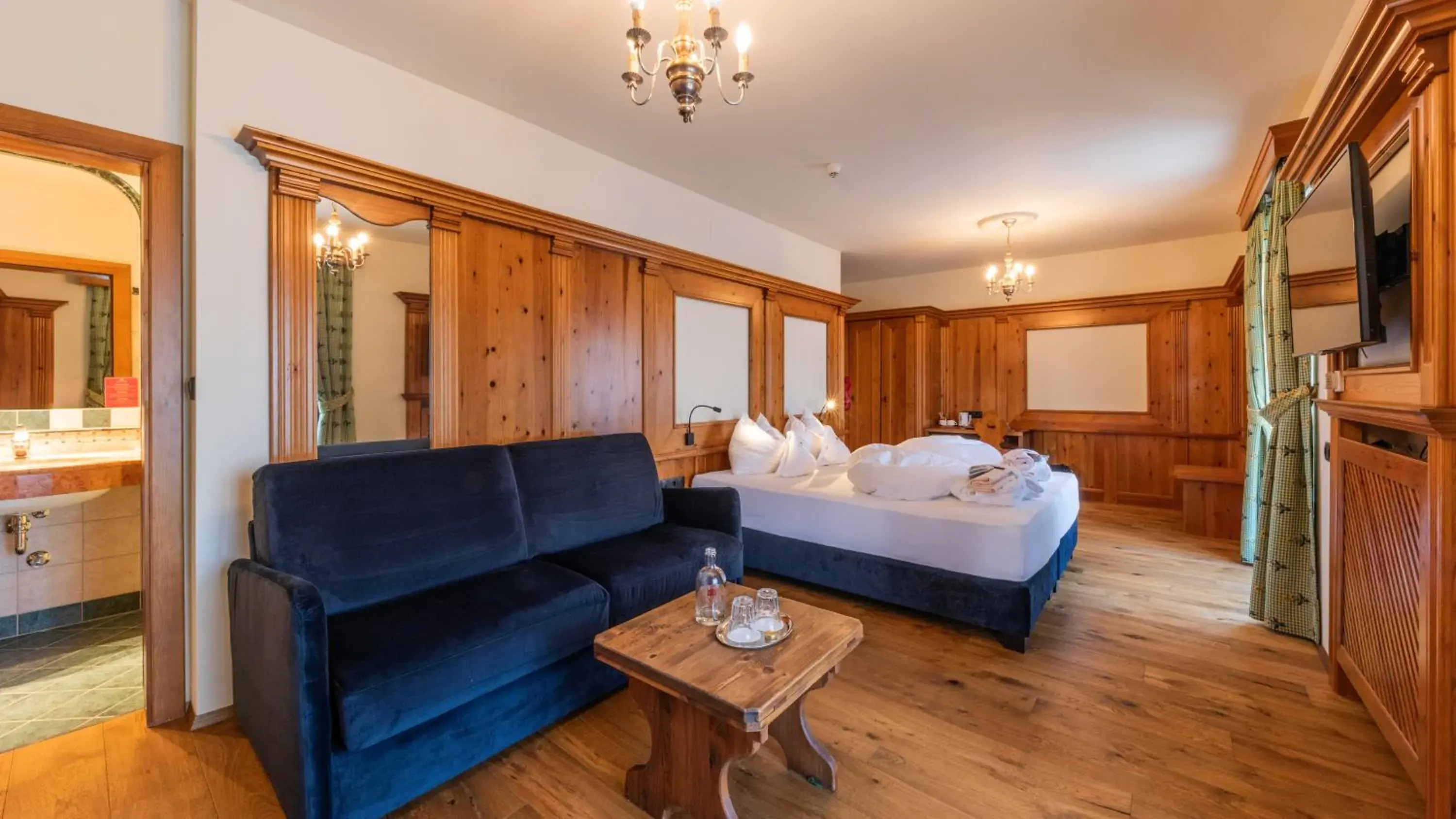 Economy Double Room in Romantik Hotel Santer Economy Double Room in Romantik Hotel Santer