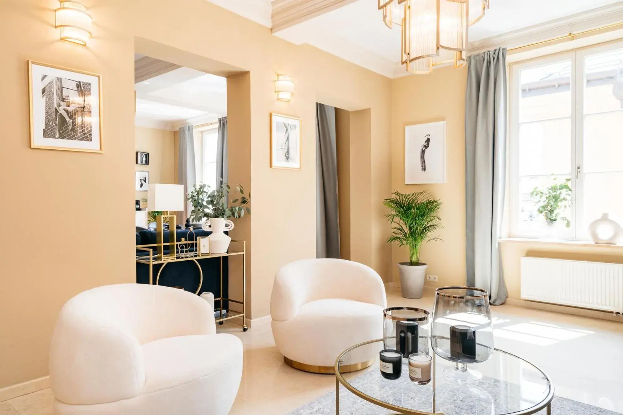 Executive Apartment with King size bed and Castle view in Bogoria Residence - LoftAffair Collection Executive Apartment with King size bed and Castle view in Bogoria Residence - LoftAffair Collection