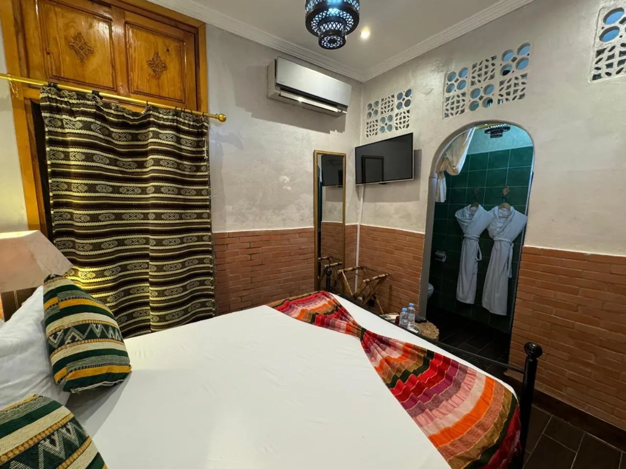 Bedroom, Bed in Riad Rodaina & SPA