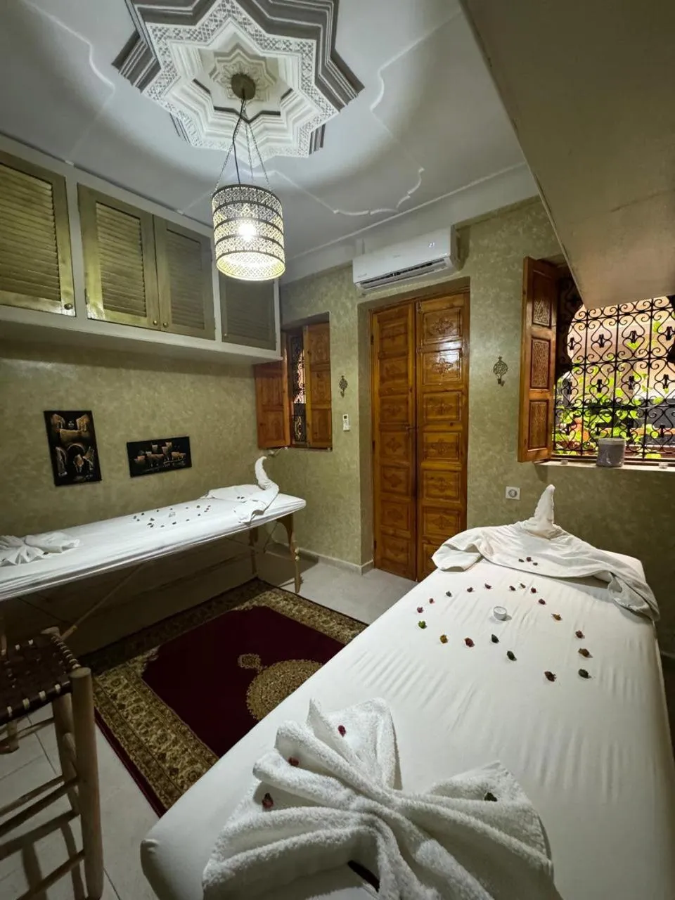 Massage, Bed in Riad Rodaina & SPA