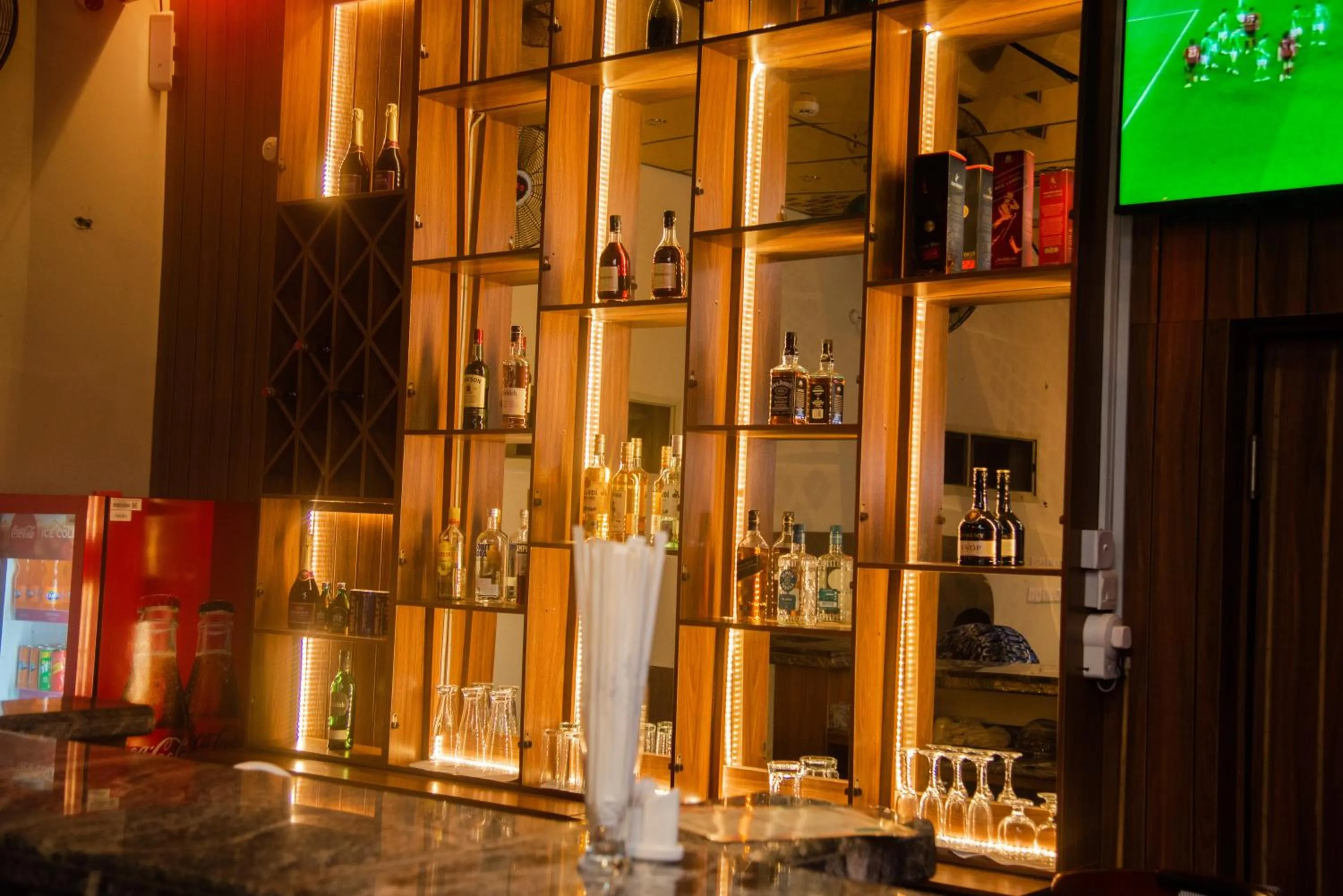 Lounge or bar in Golden Tulip Garden City Hotel - Rivotel