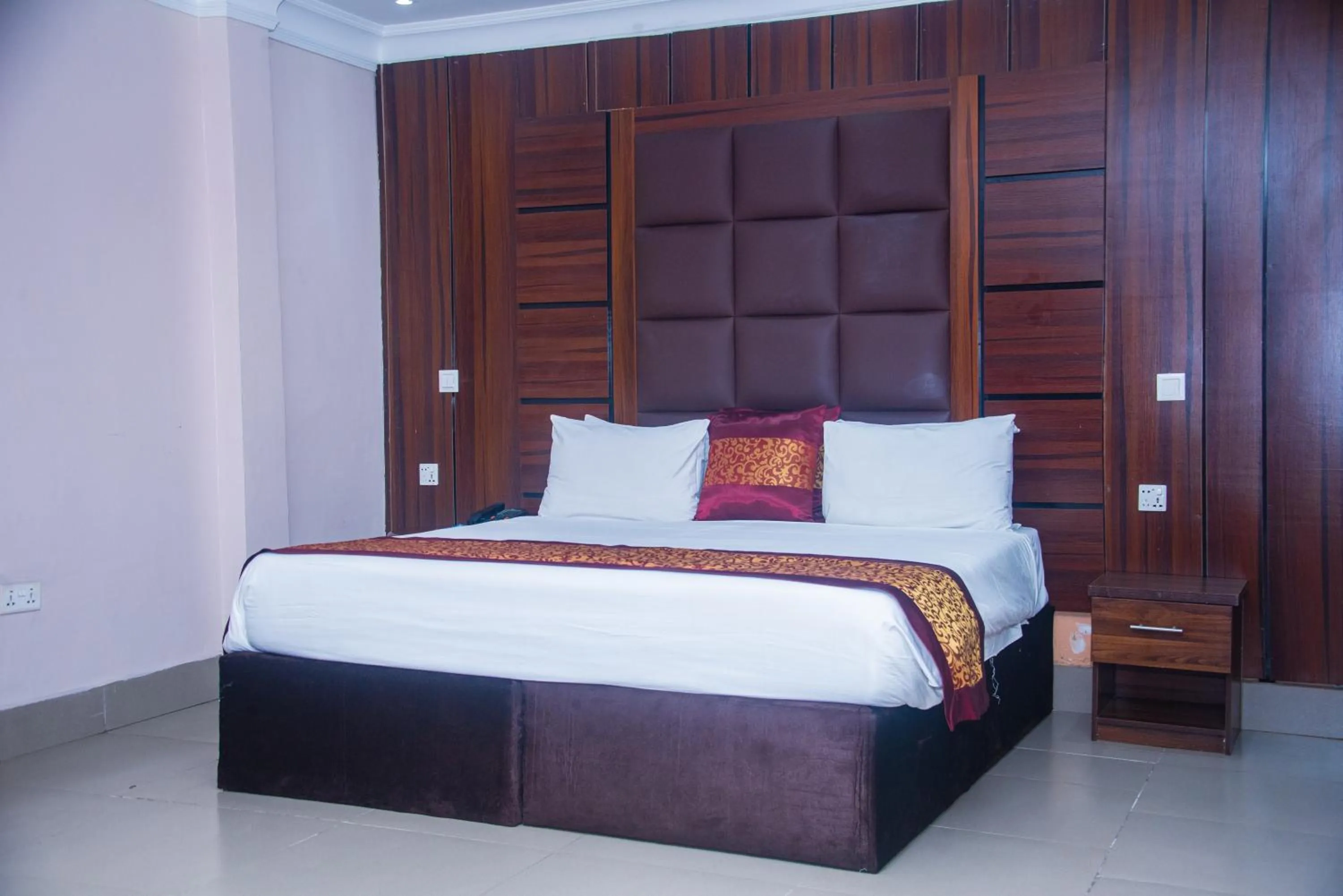 Bed in Golden Tulip Garden City Hotel - Rivotel