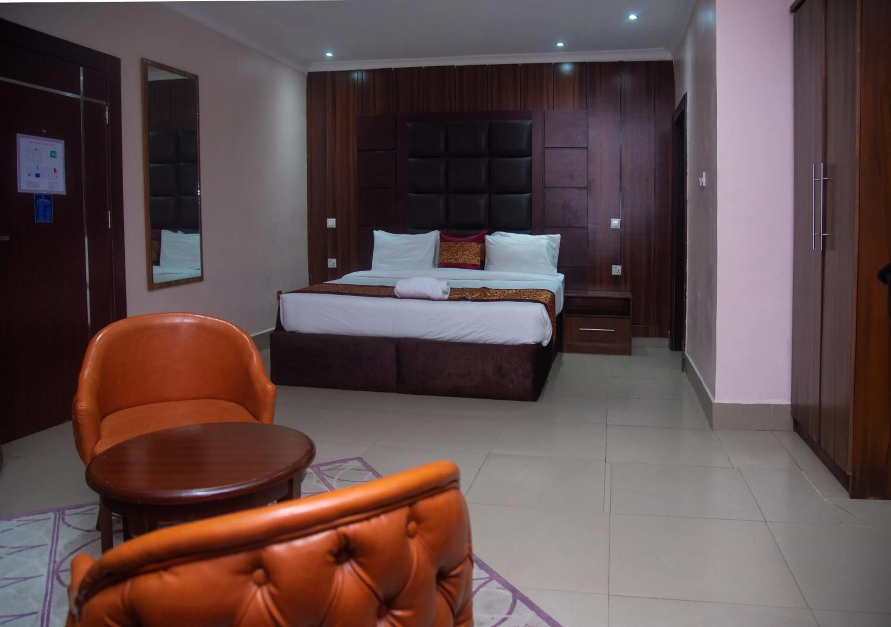 Bed in Golden Tulip Garden City Hotel - Rivotel