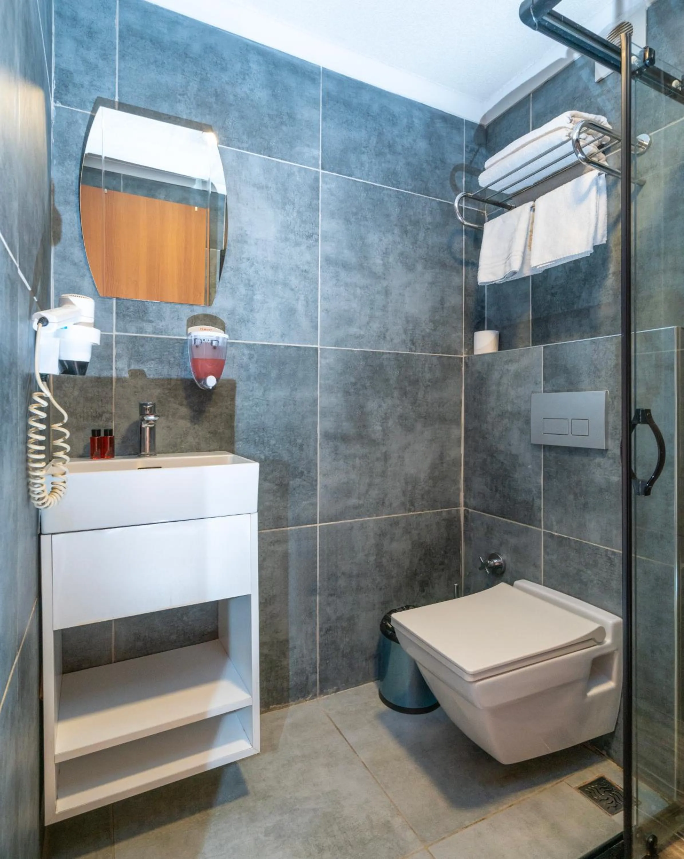 Toilet in Royal Nest