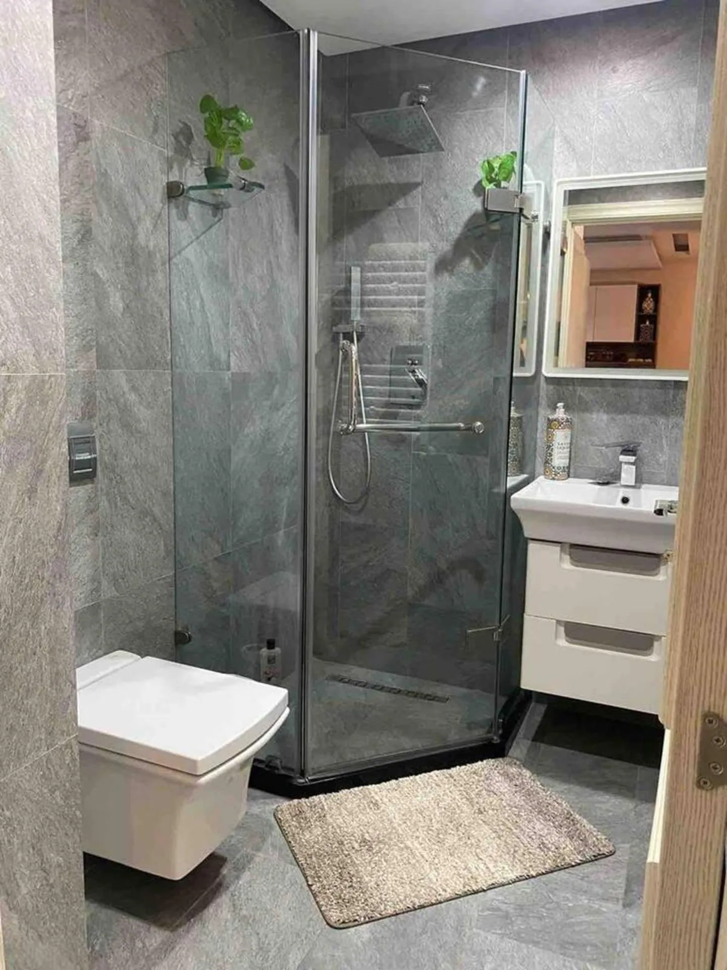 Bathroom in Charming 1-Bed Apartment in Tunis close to centre