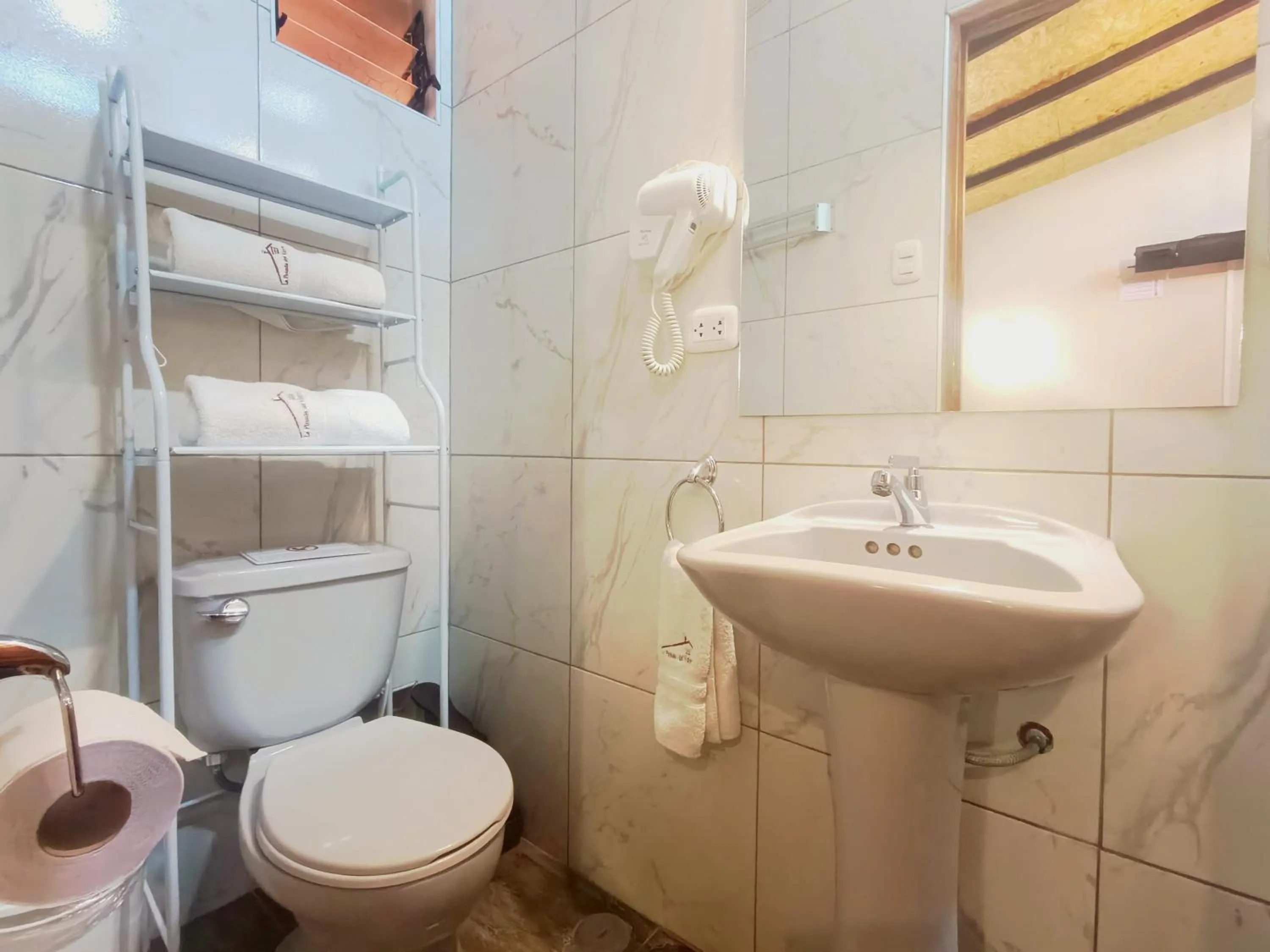 Toilet in La Posada del Viajero