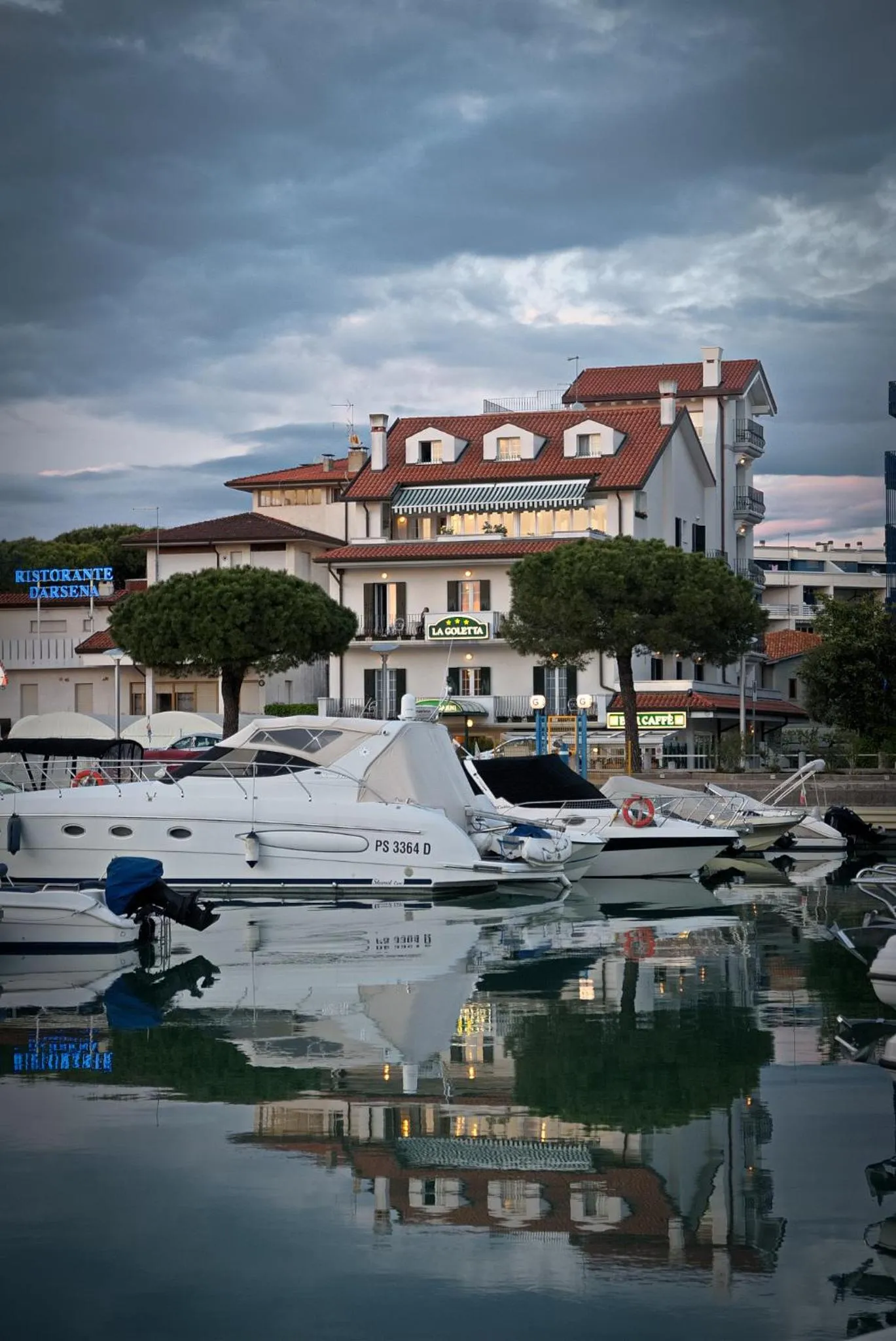 Facade/entrance in Hotel La Goletta
