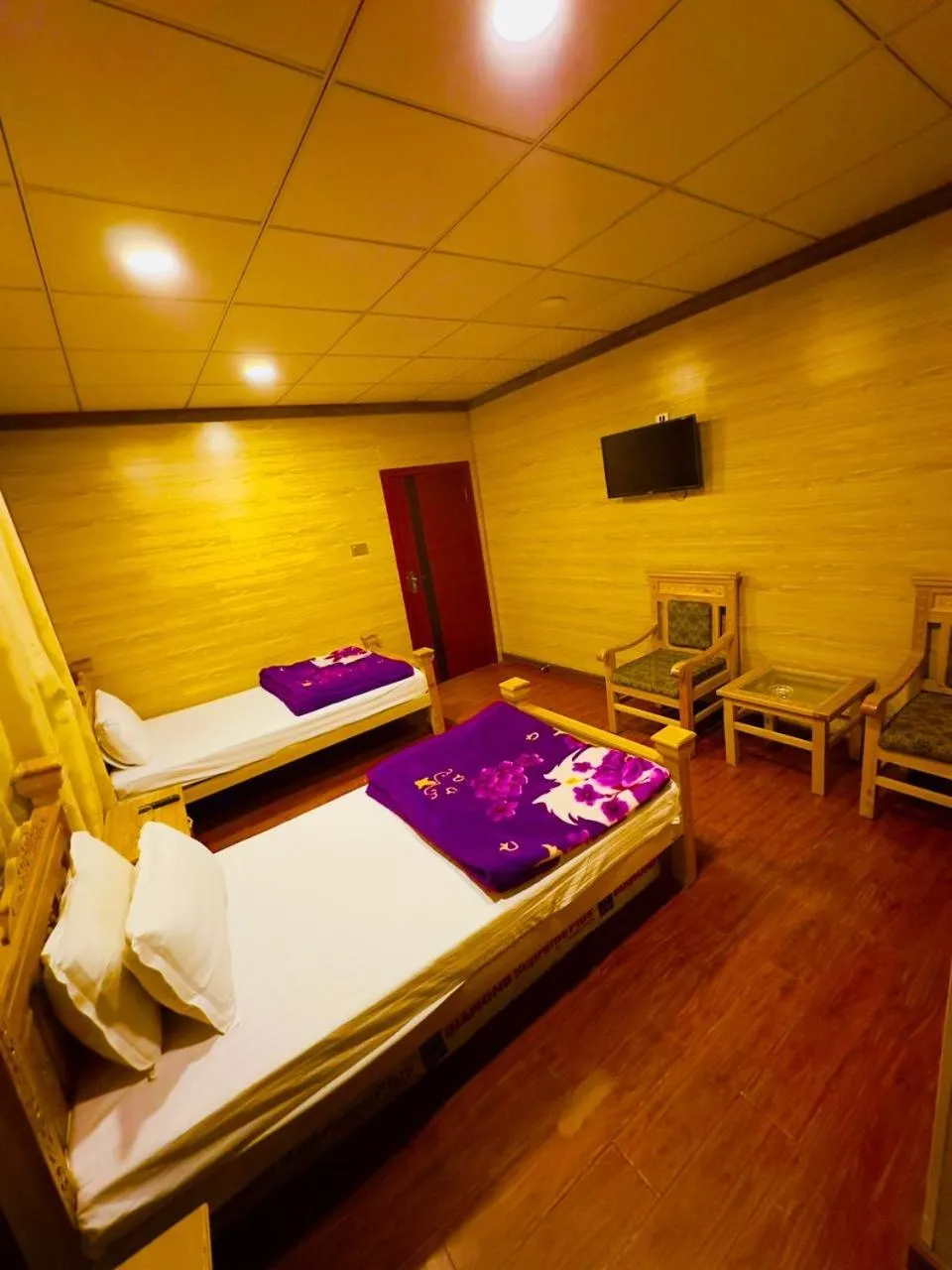 Bed in Gems Palace Hotel Sost