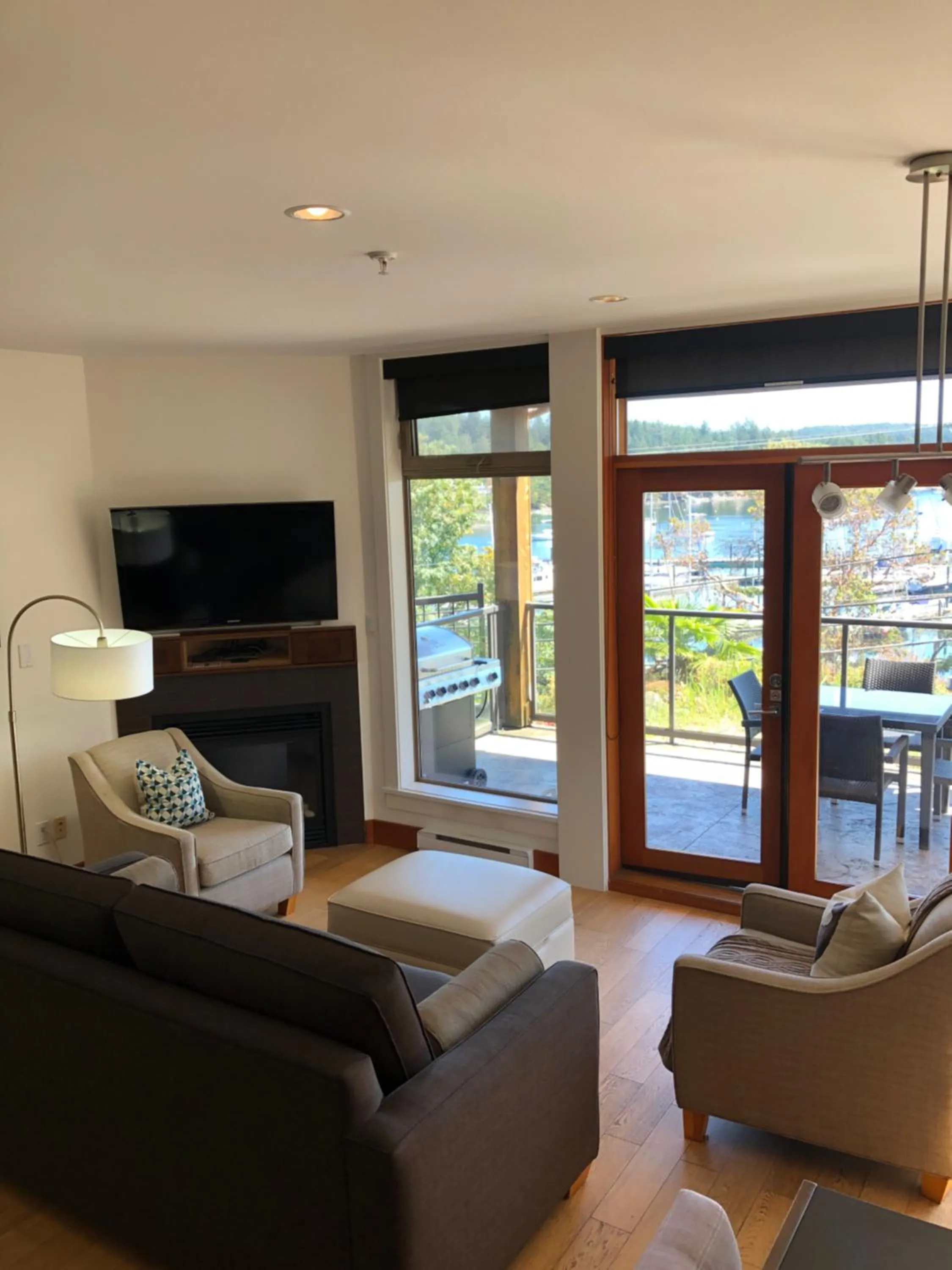 Living room in Mariner's Loft - Salt Spring Island