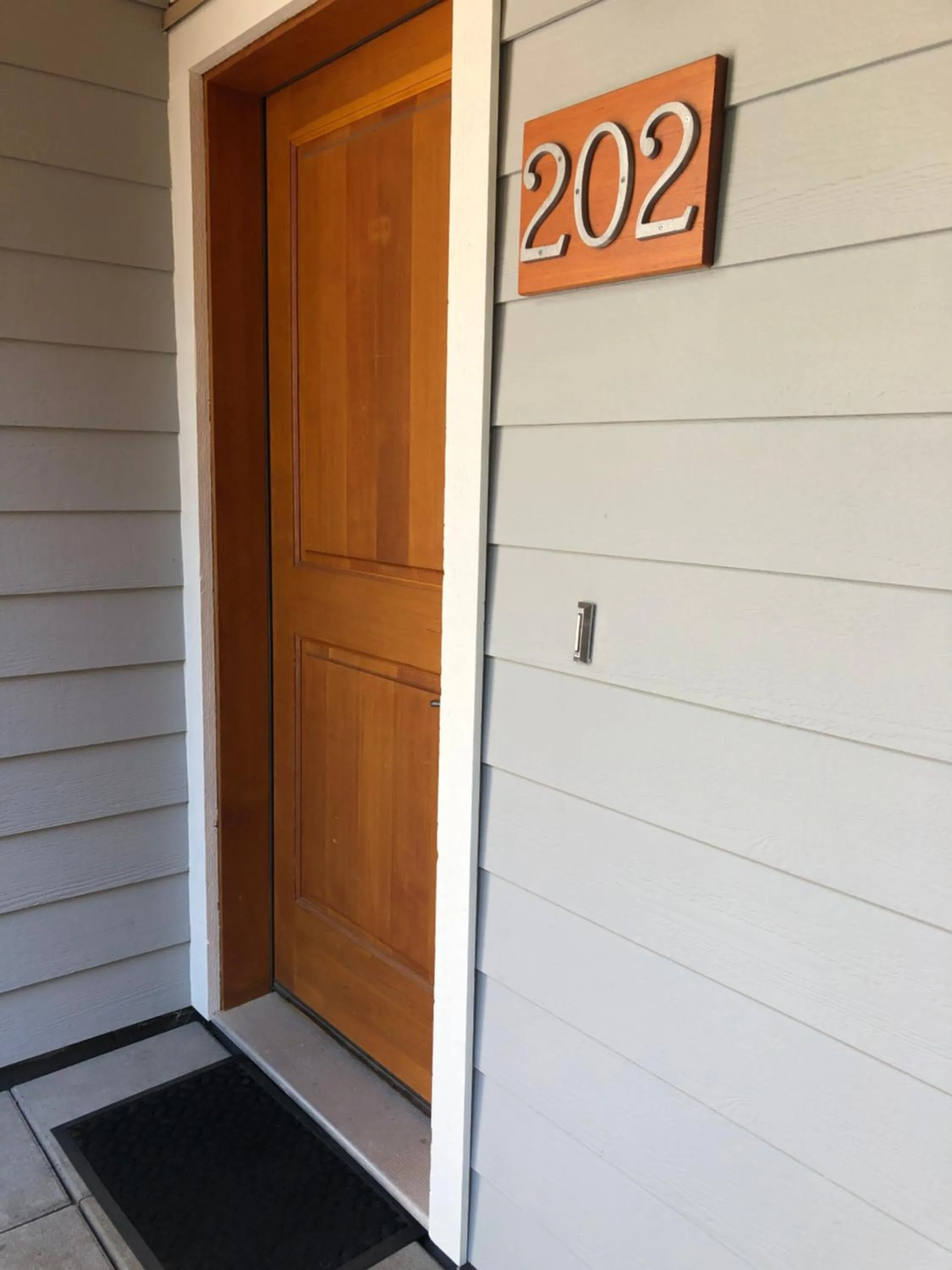 Property building in Mariner's Loft - Salt Spring Island