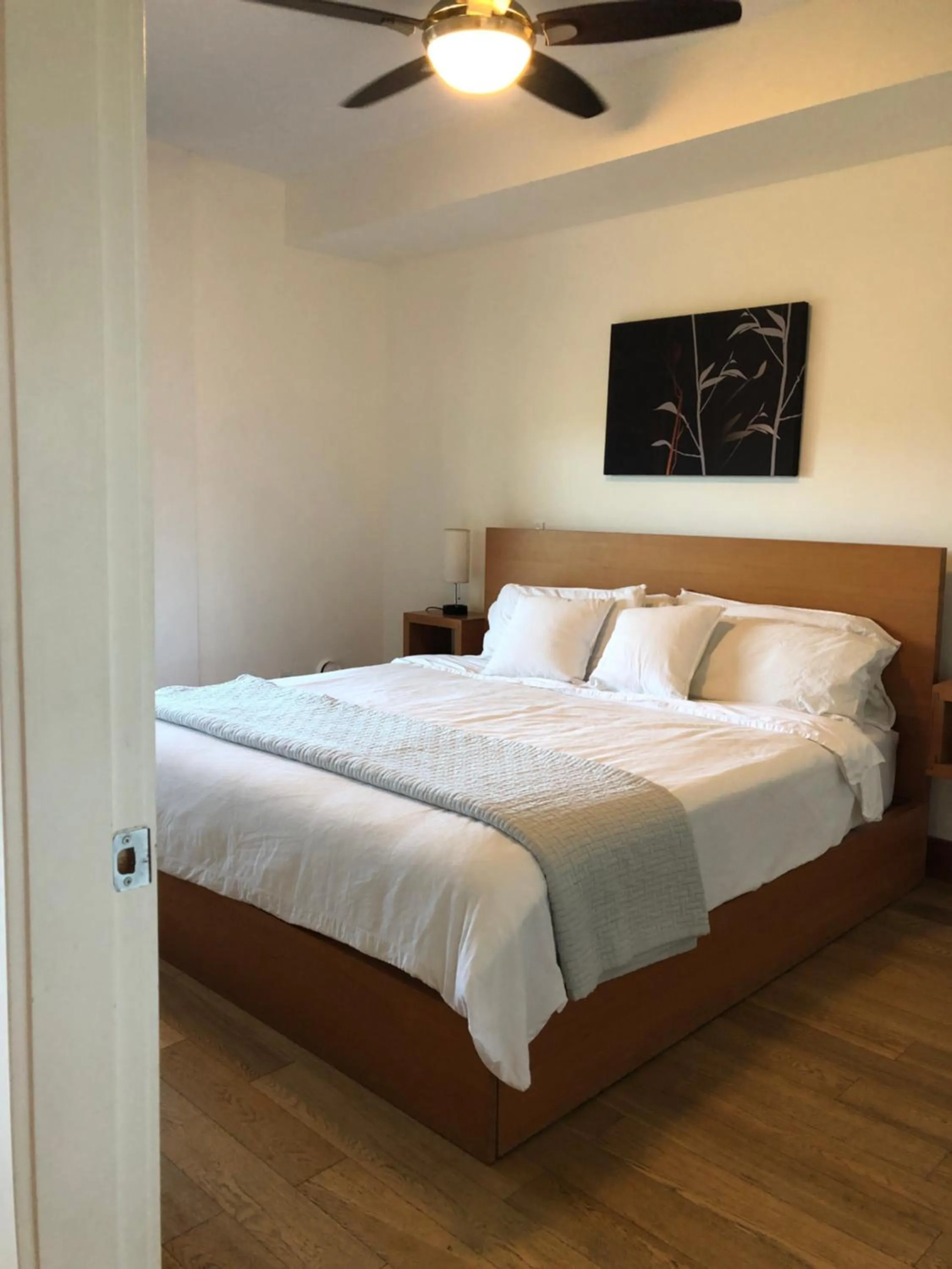 Bedroom, Bed in Mariner's Loft - Salt Spring Island