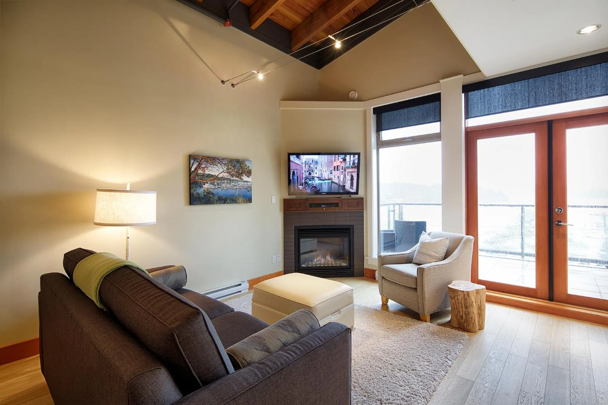 Living room in Mariner's Loft - Salt Spring Island