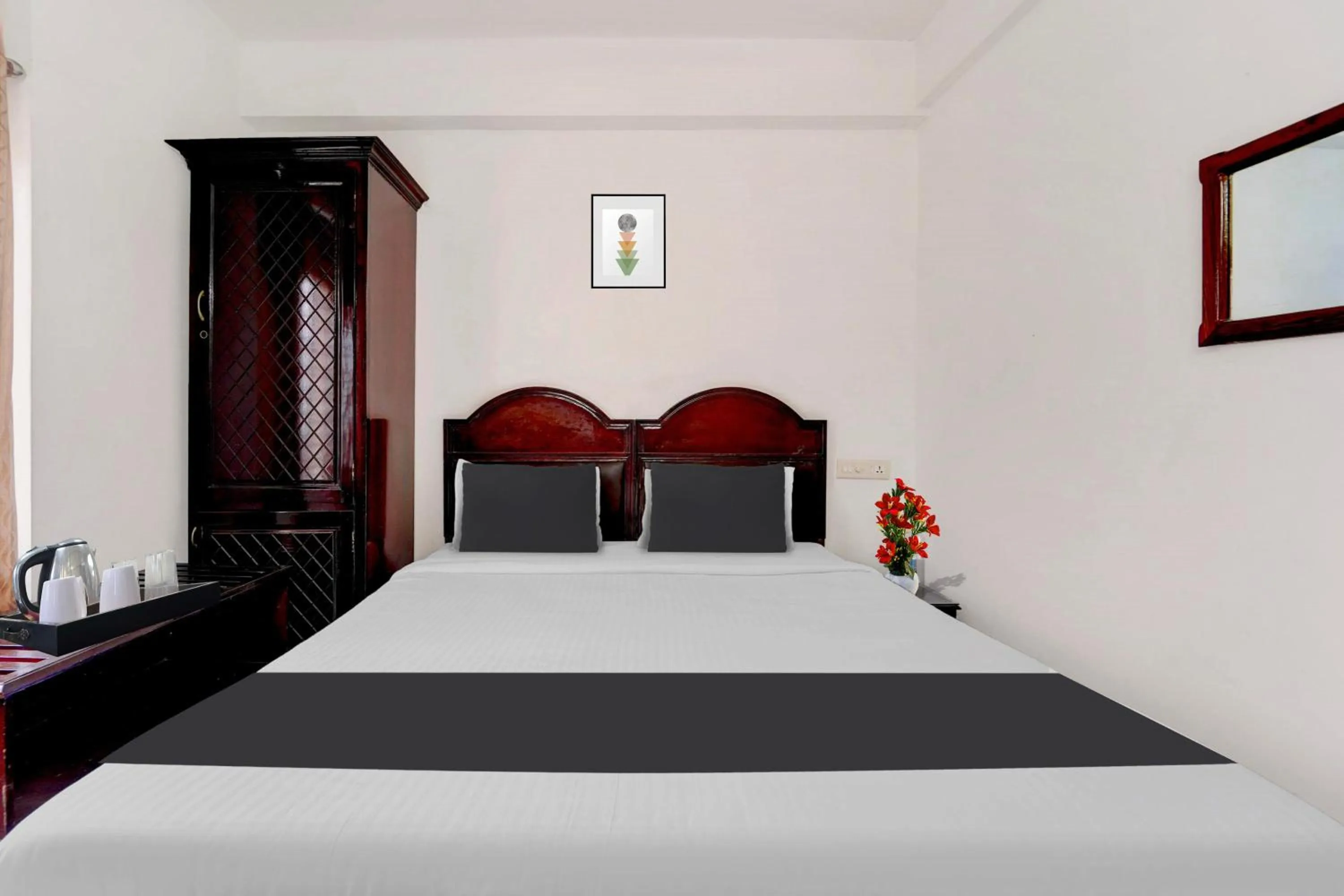 Bedroom, Bed in Super Collection O Chalai Bazaar Near Railway Station formerly Galaxy Inn