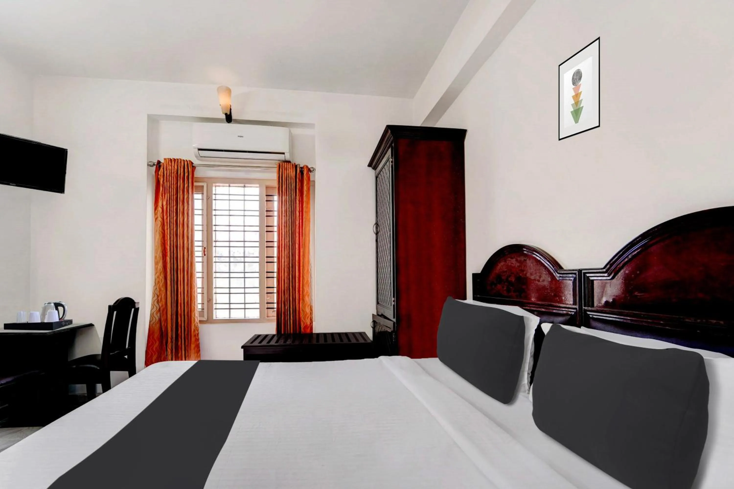Bedroom, Bed in Super Collection O Chalai Bazaar Near Railway Station formerly Galaxy Inn