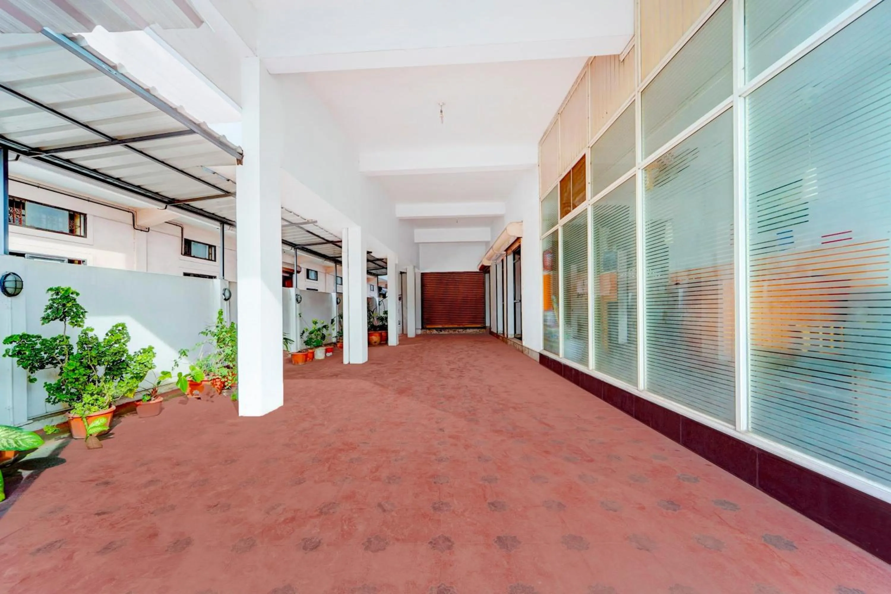 Lobby or reception in Super Collection O Chalai Bazaar Near Railway Station formerly Galaxy Inn