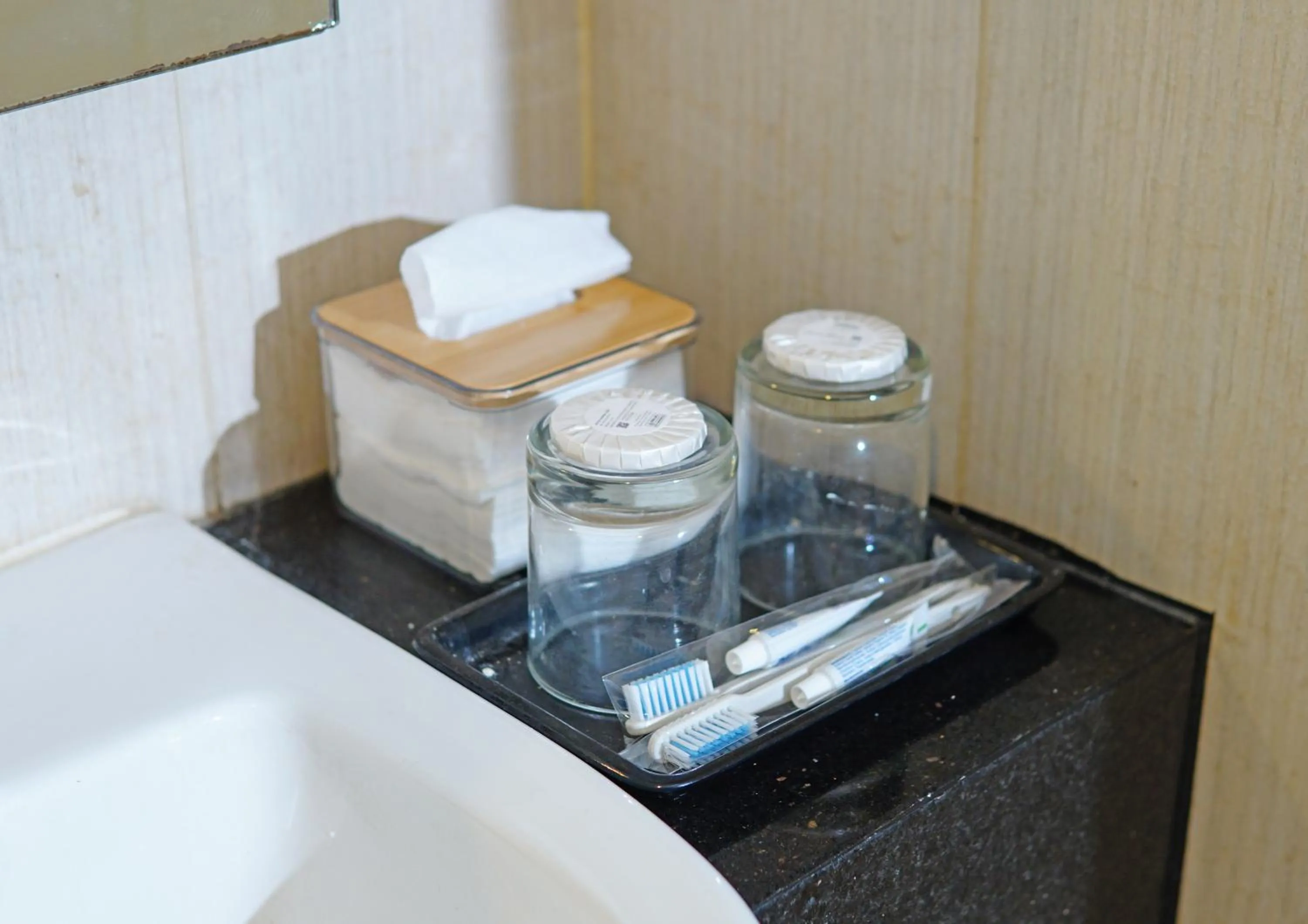 Bathroom in World Hotel Jakarta - Bandengan