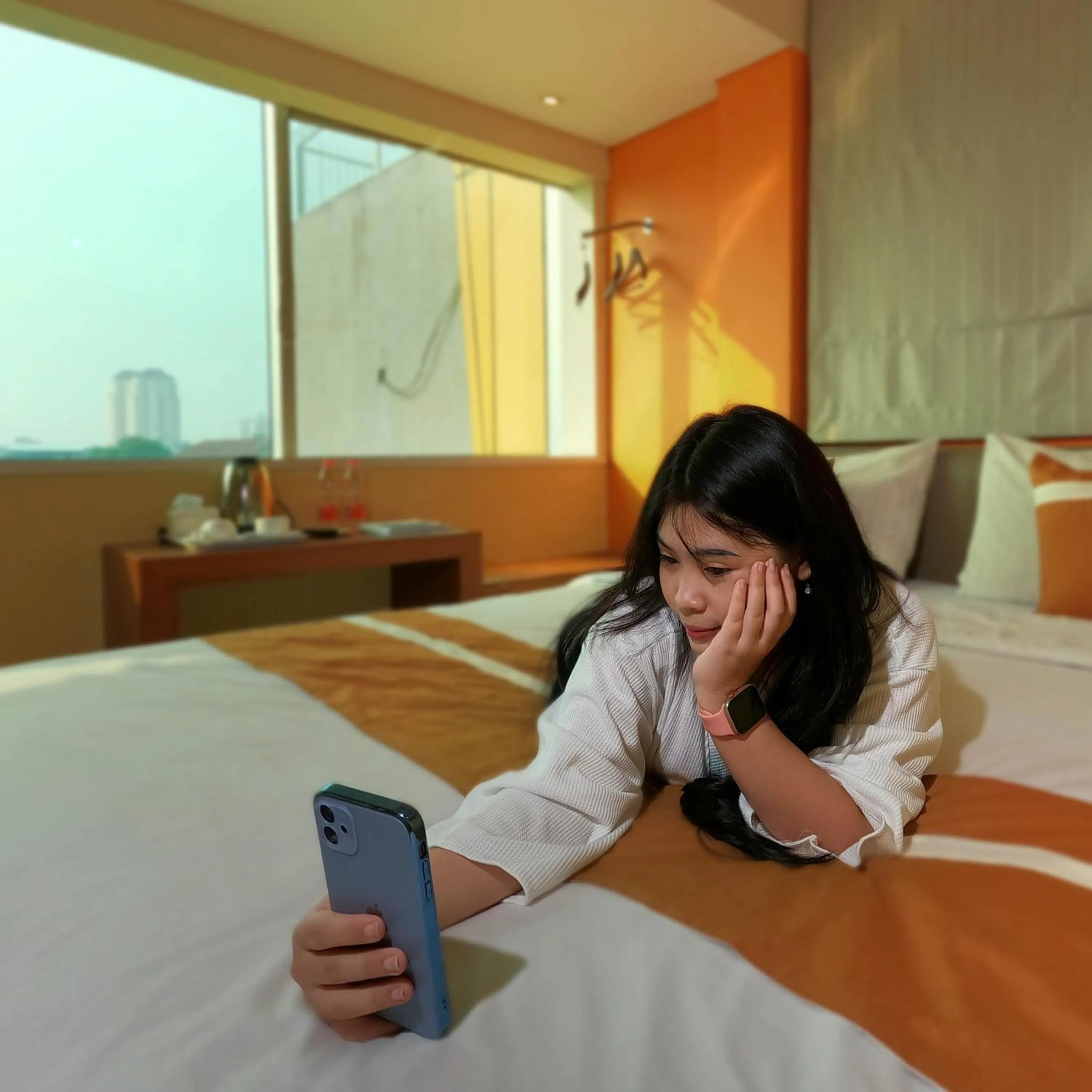 Bedroom, Bed in World Hotel Jakarta - Bandengan