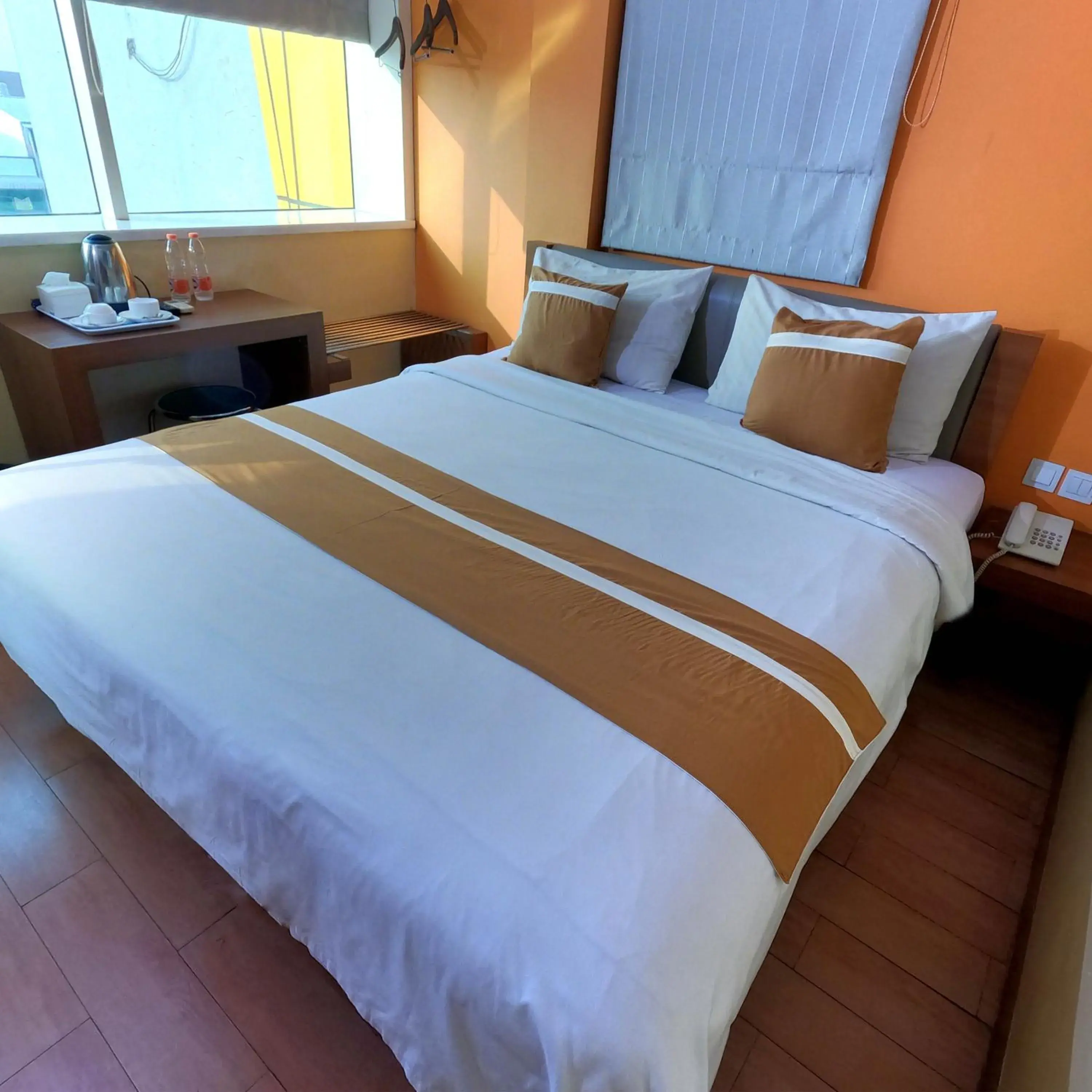 Deluxe Double Room in World Hotel Jakarta - Bandengan Deluxe Double Room in World Hotel Jakarta - Bandengan