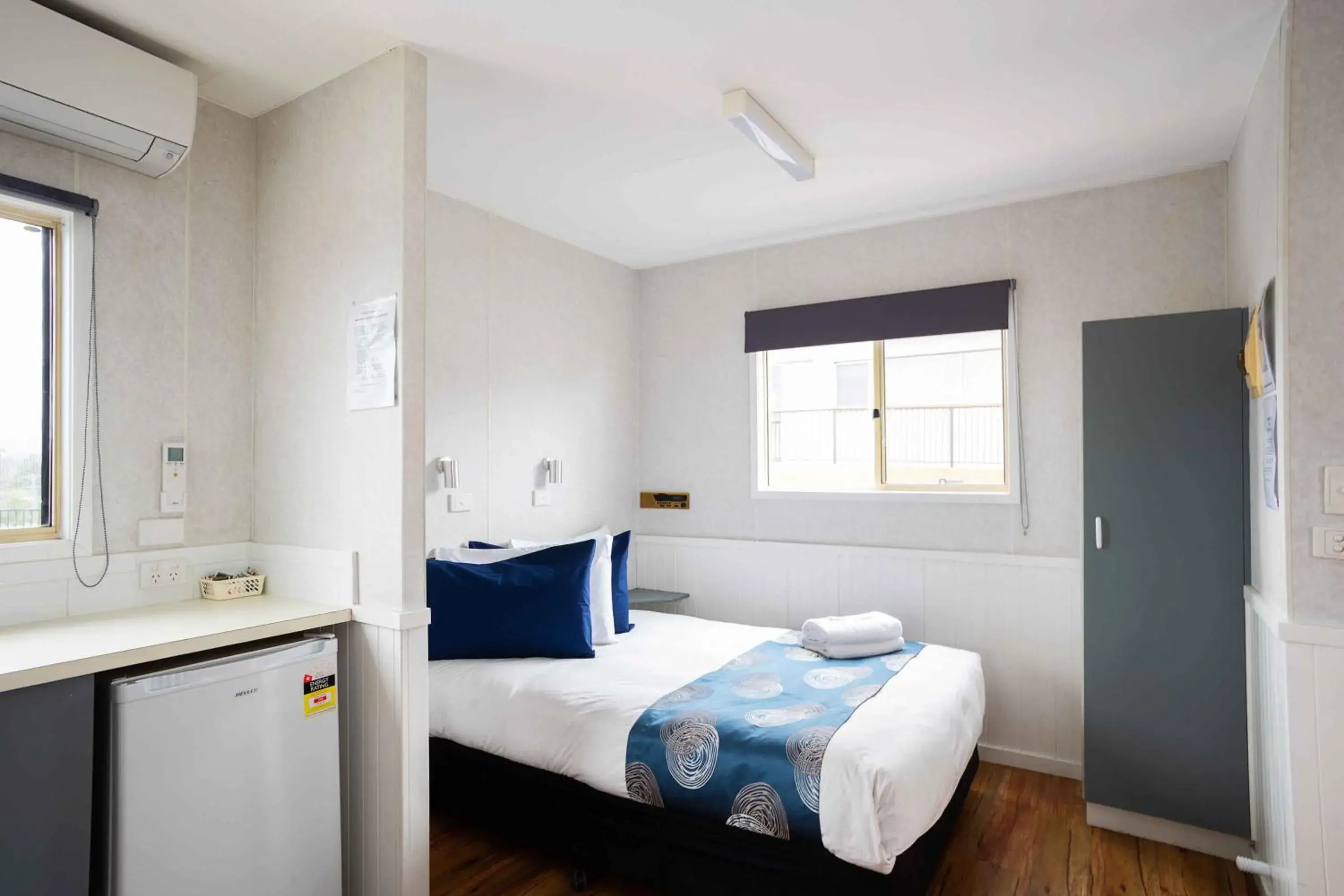 One Bedroom Cabin in Crestview Tourist Park One Bedroom Cabin in Crestview Tourist Park