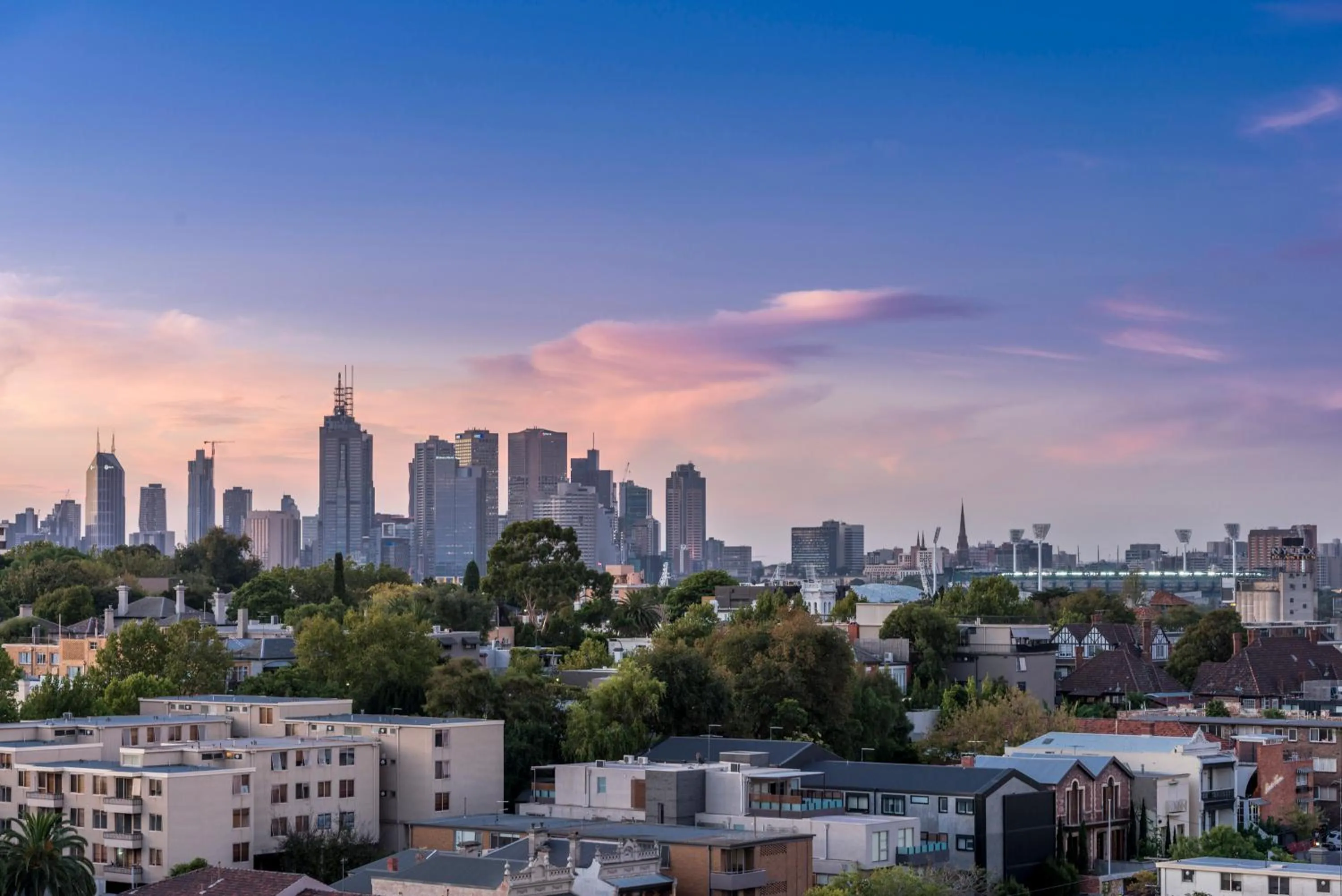 City view in Oaks Melbourne South Yarra Suites