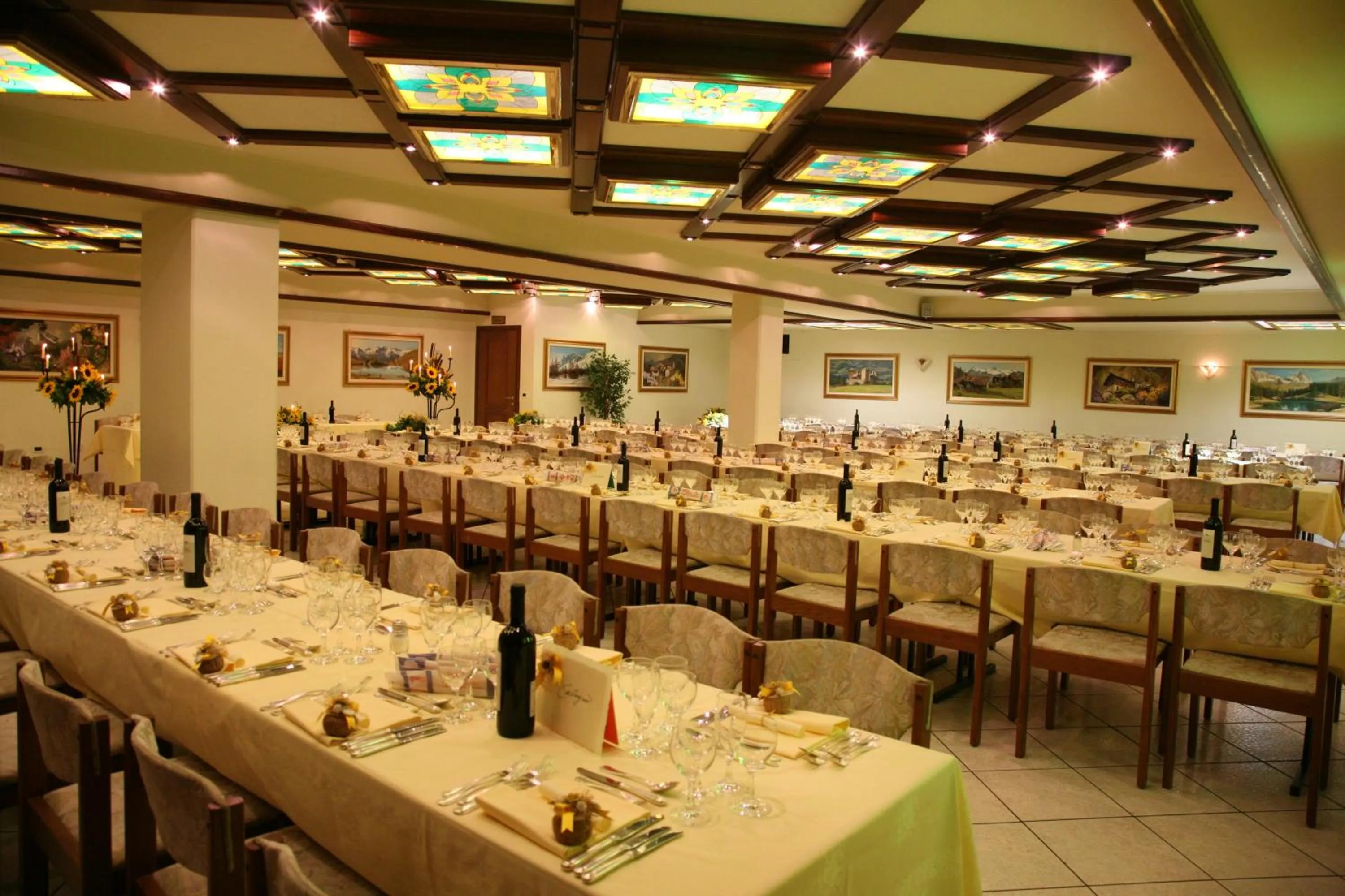 Restaurant/places to eat in Hotel Comtes De Challant Albergo Etico Valle d'Aosta