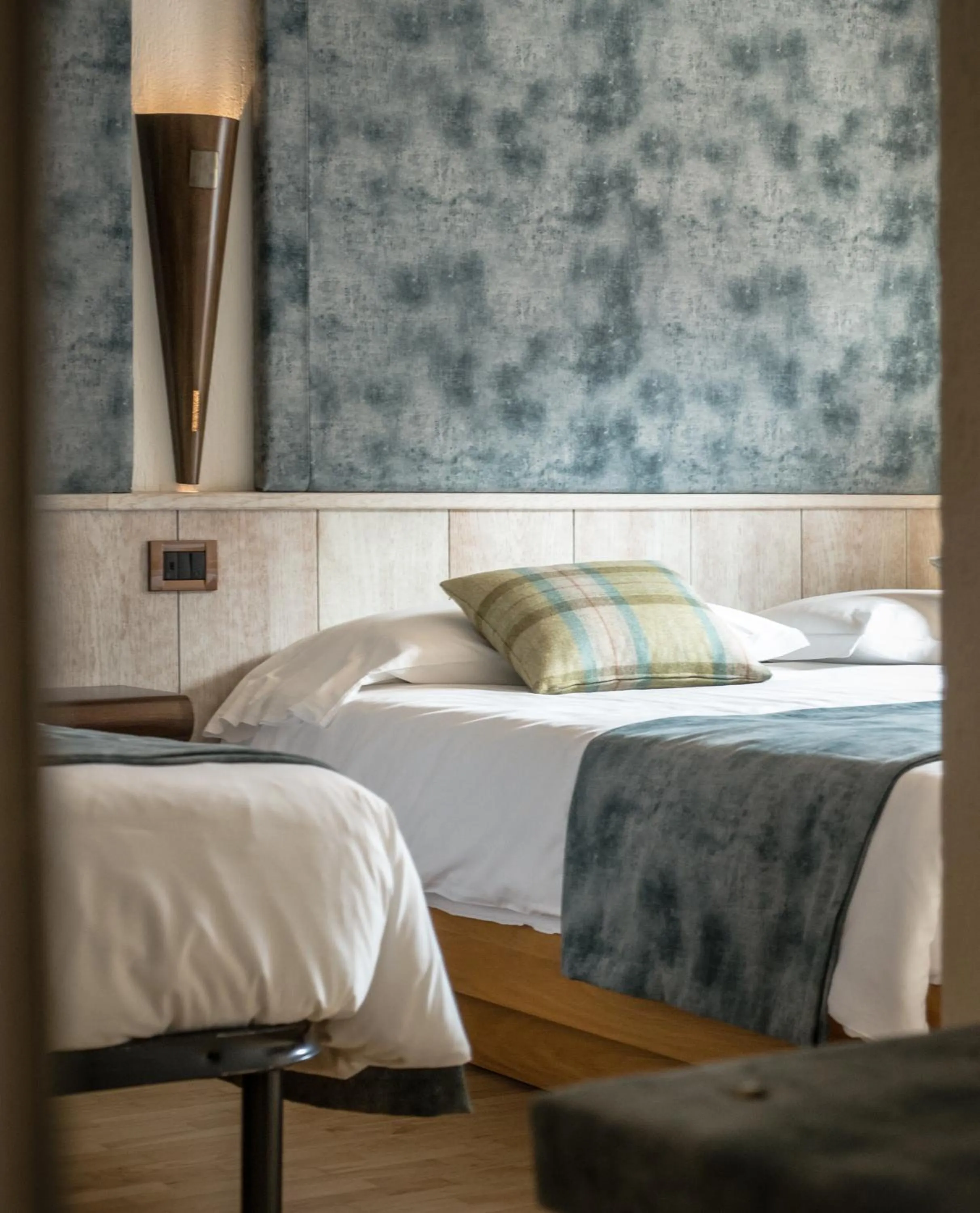 Bed in Hotel Comtes De Challant Albergo Etico Valle d'Aosta