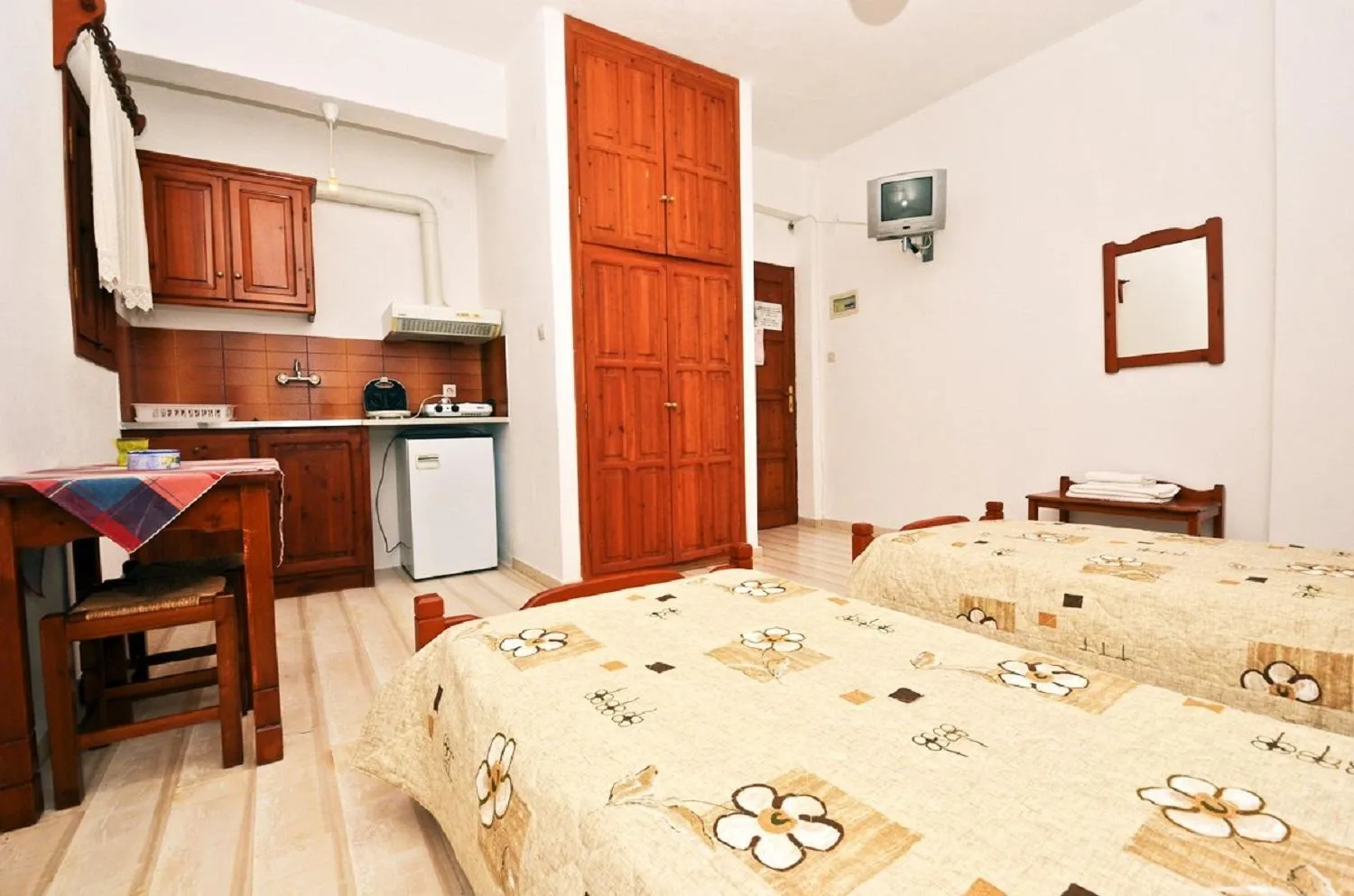 Photo of the whole room, Bed in Alexios Studios