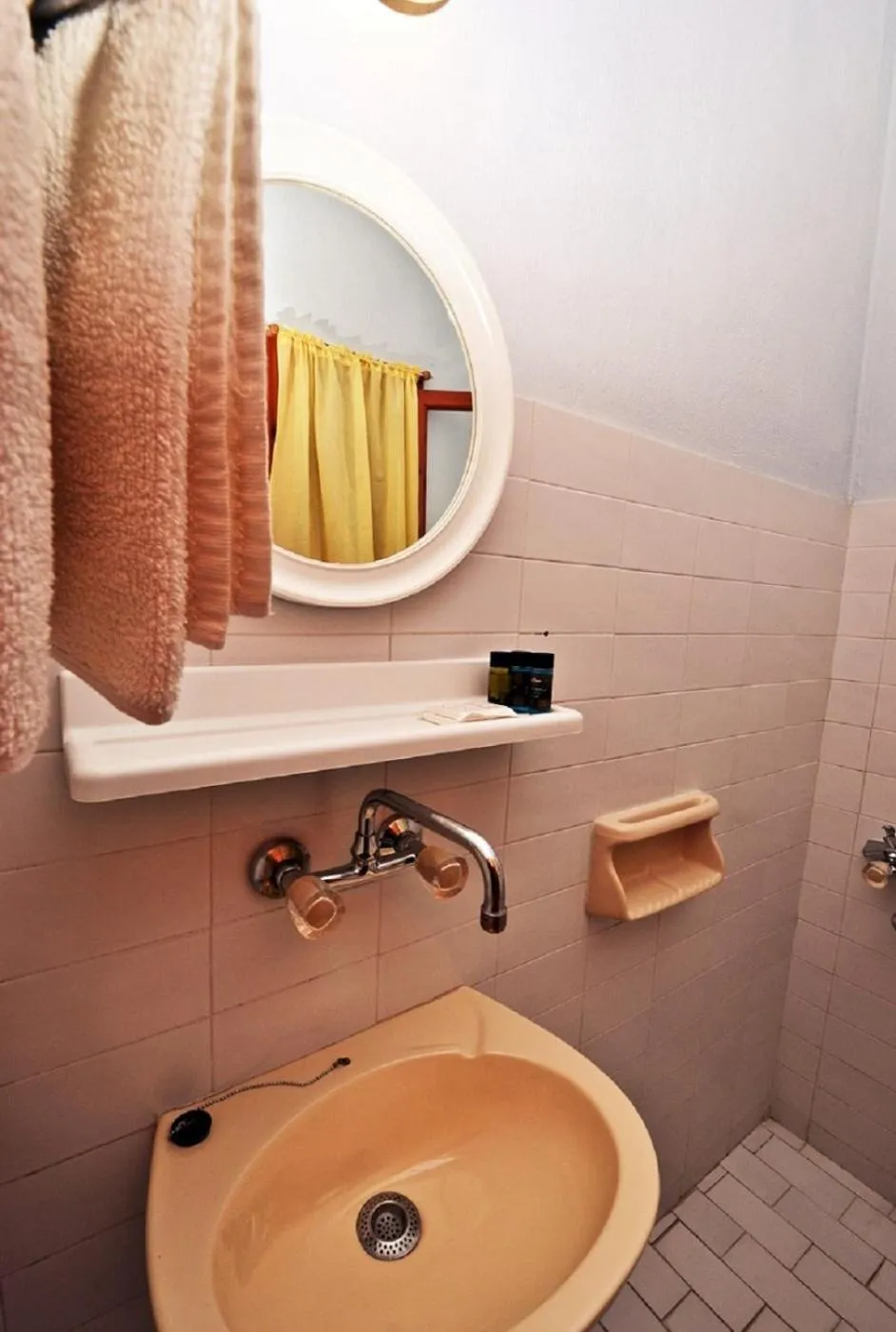 Bathroom in Alexios Studios