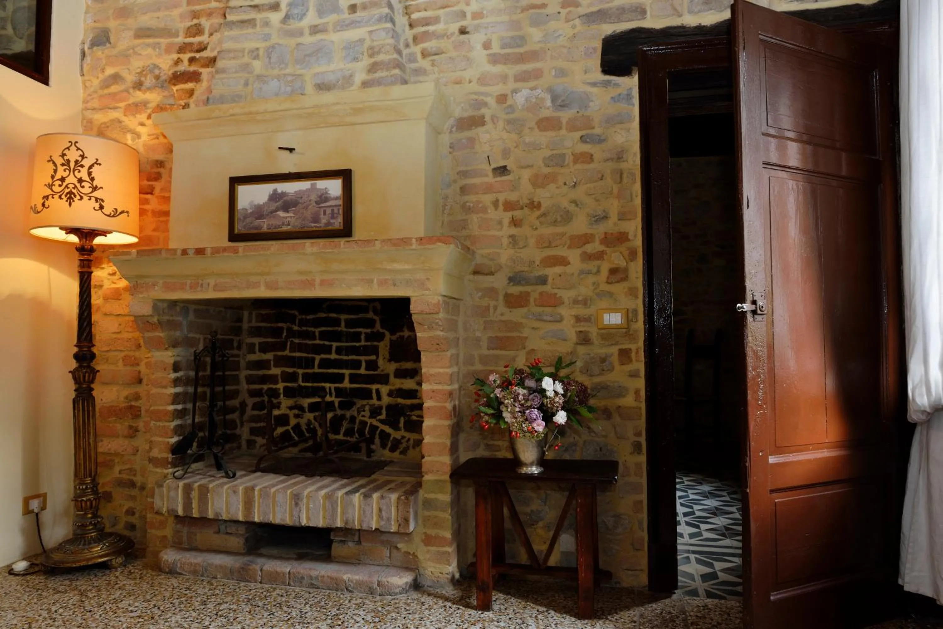 Decorative detail in Antico Borgo Di Tabiano Castello - Relais de Charme