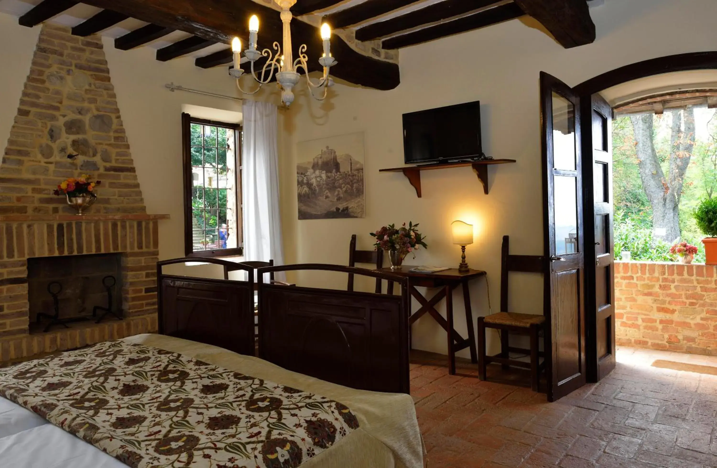 Superior Double Room in Antico Borgo Di Tabiano Castello - Relais de Charme Superior Double Room in Antico Borgo Di Tabiano Castello - Relais de Charme