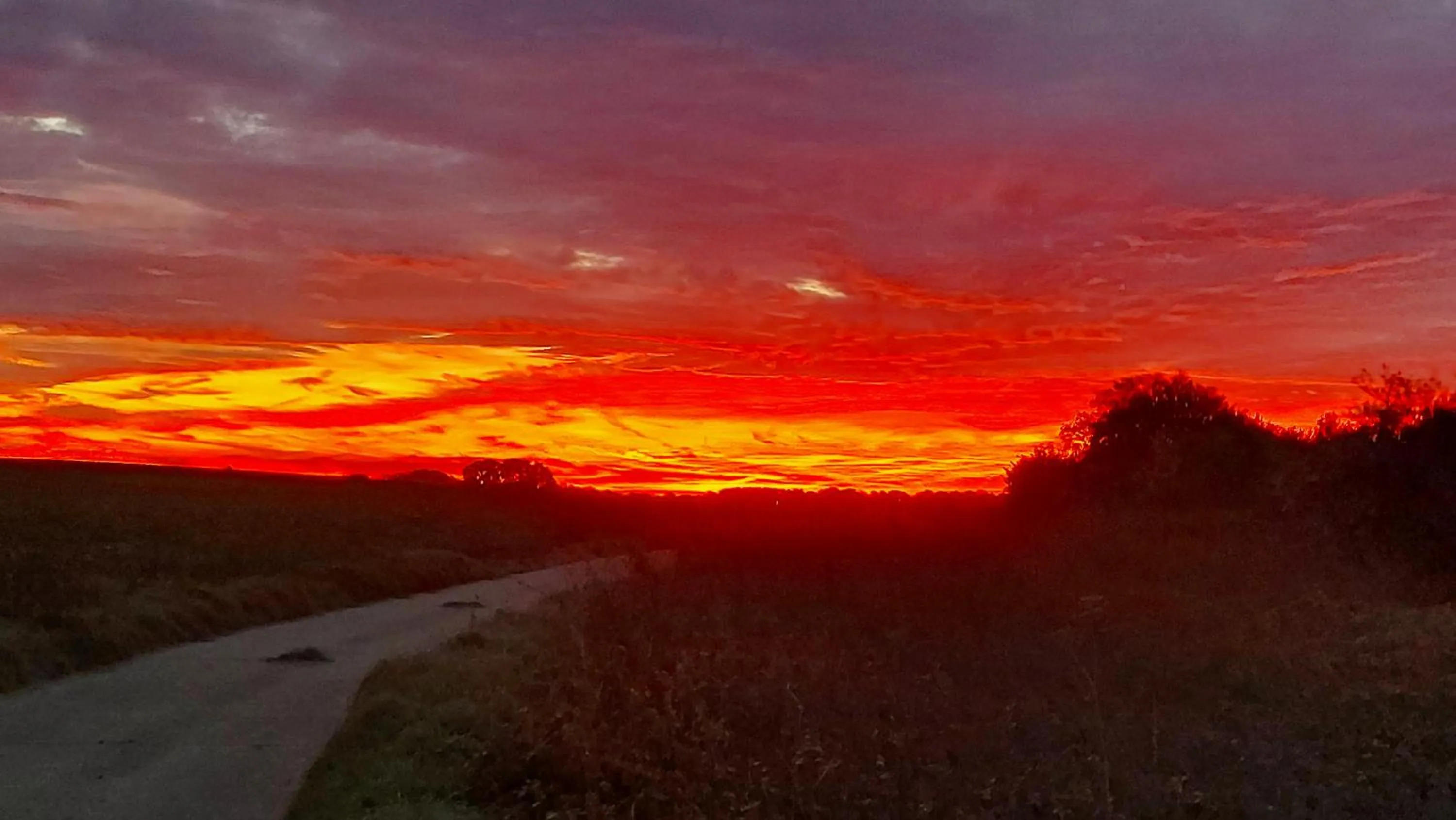 Sunset in Lake View Lodges The Kentwell