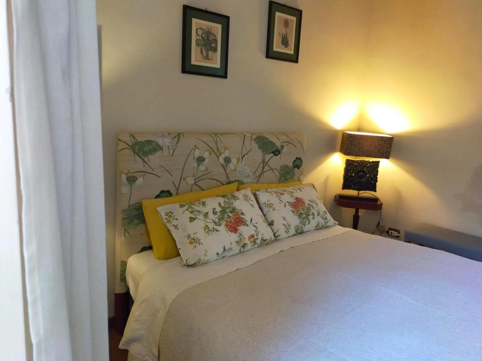 Bed in Crociferi B&B