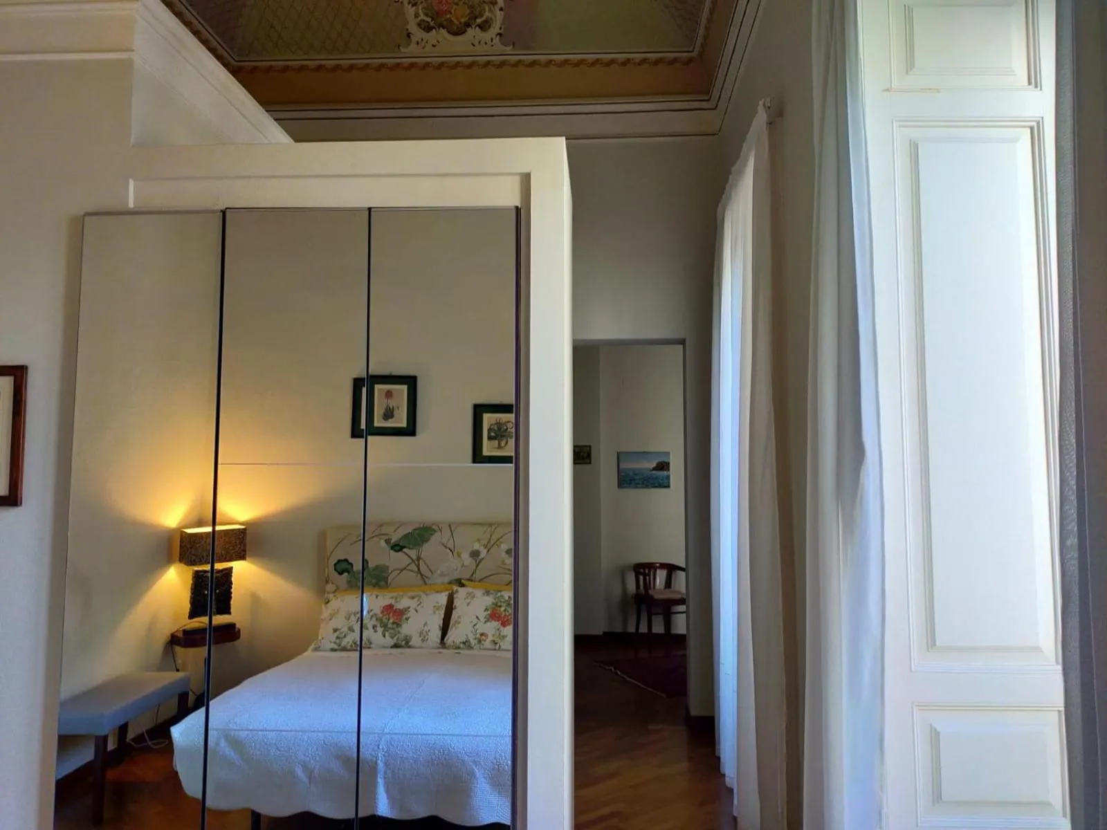 Bed in Crociferi B&B