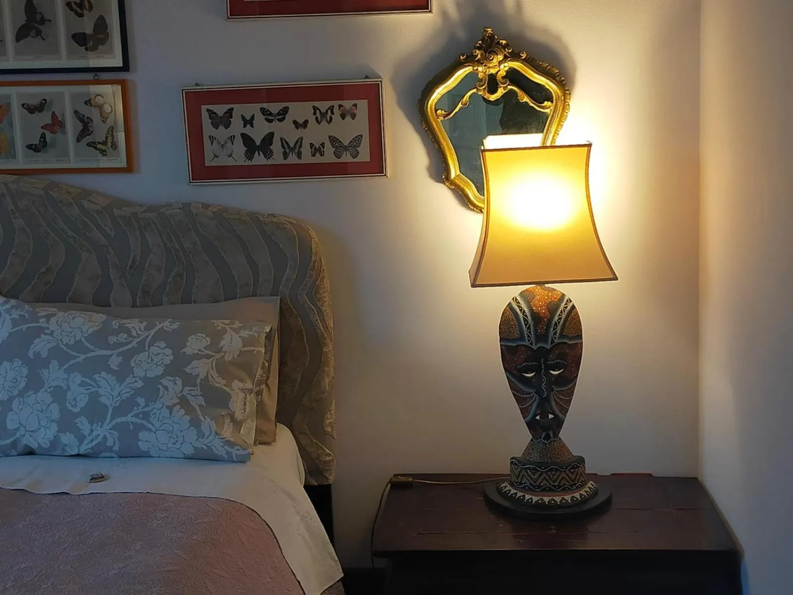 Bed in Crociferi B&B