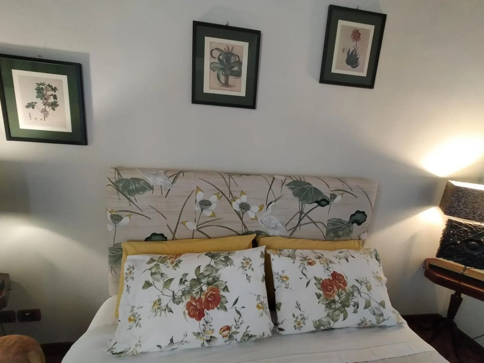 Bed in Crociferi B&B