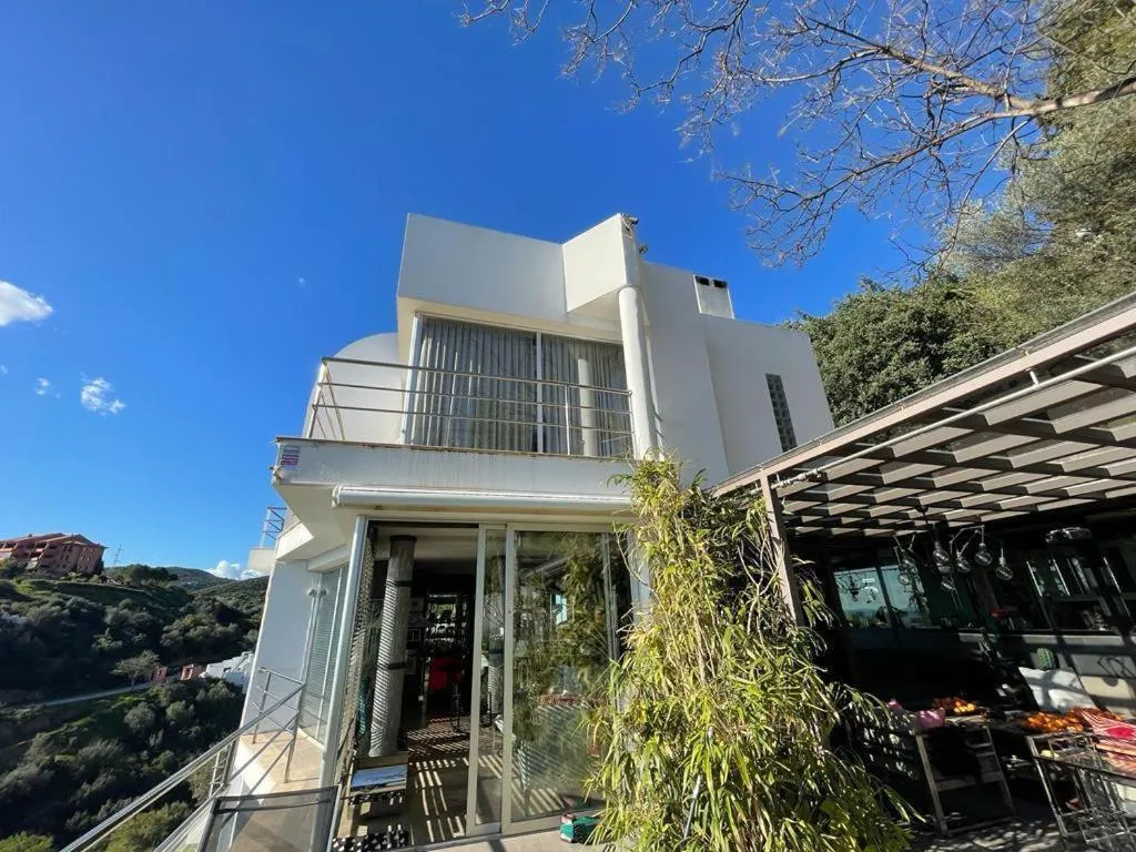 Property building in Marbella Boutique Art suites