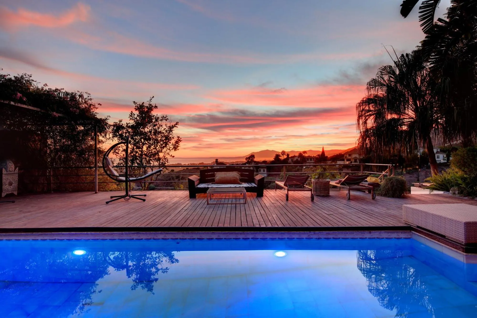 Swimming pool in Marbella Boutique Art suites
