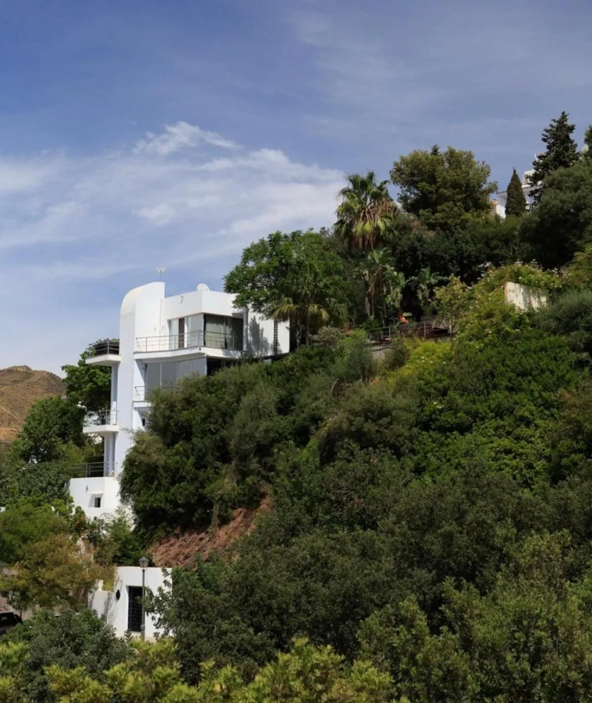 Property building in Marbella Boutique Art suites