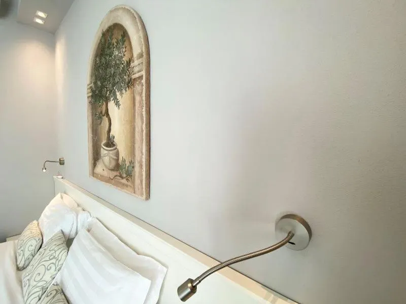 Bedroom, Bed in Camin Hotel Luino