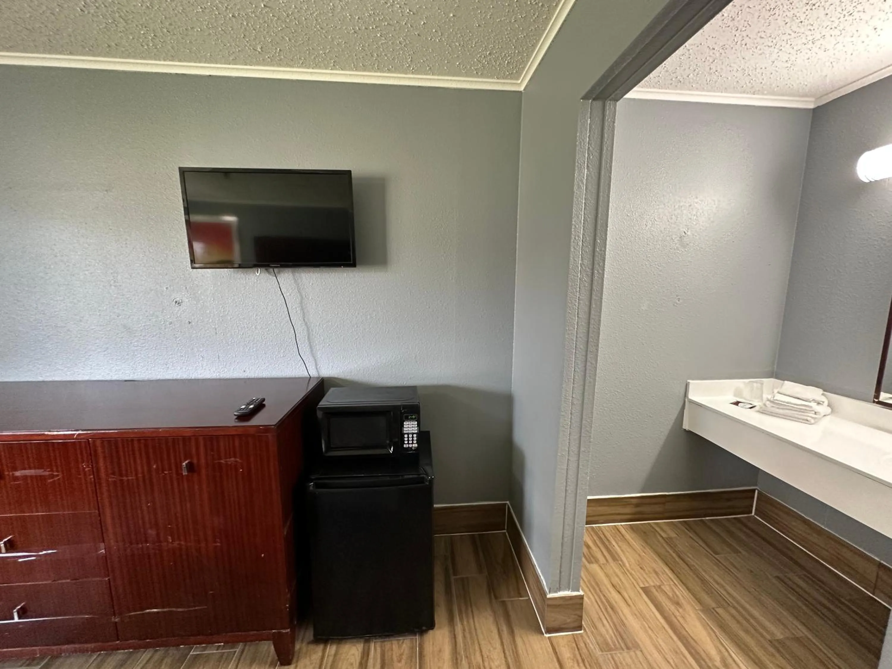 TV and multimedia in Studio Suites