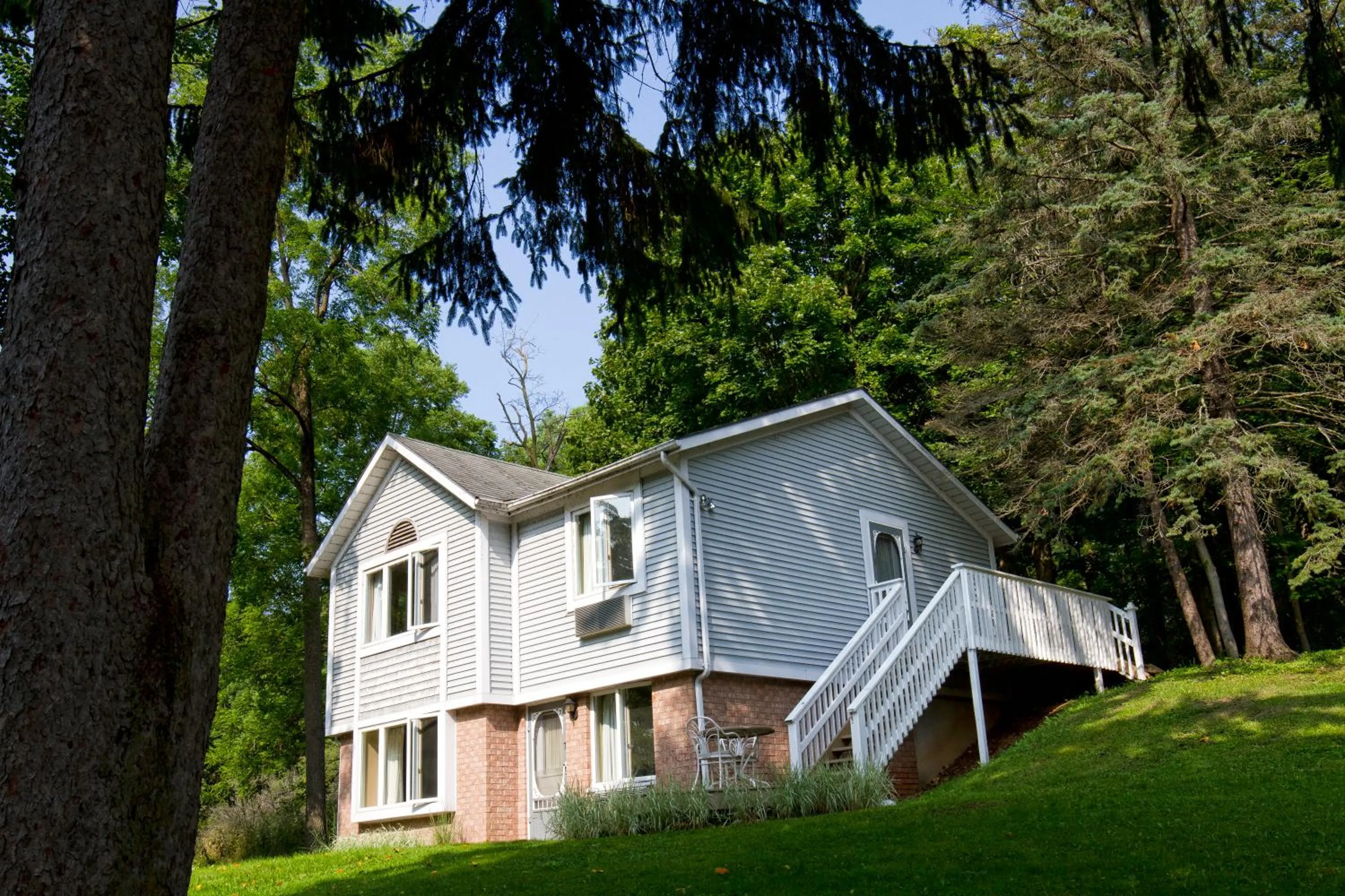 Property building in Westover Inn