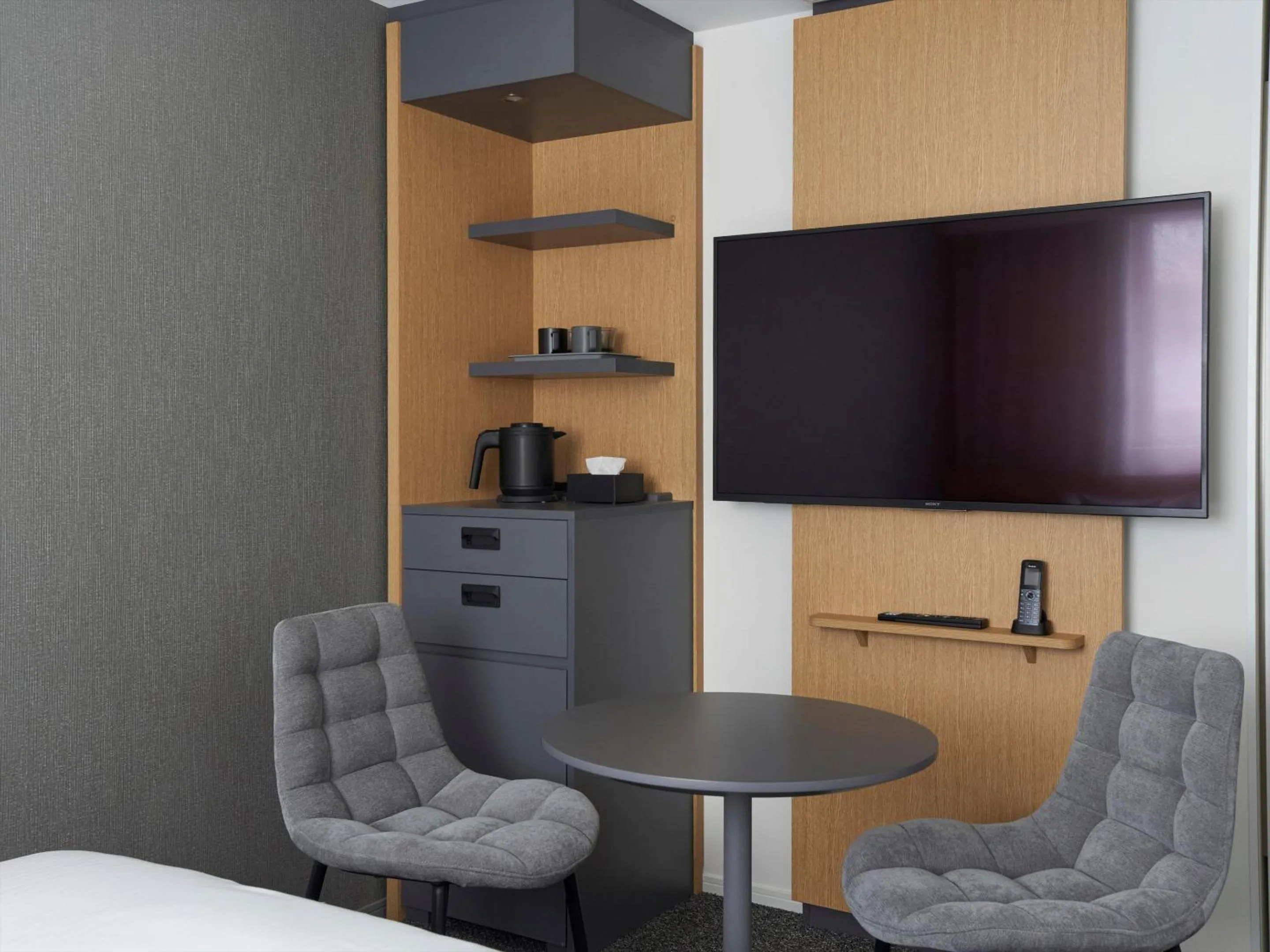 Photo of the whole room in CROSS Life Hakata Yanagibashi