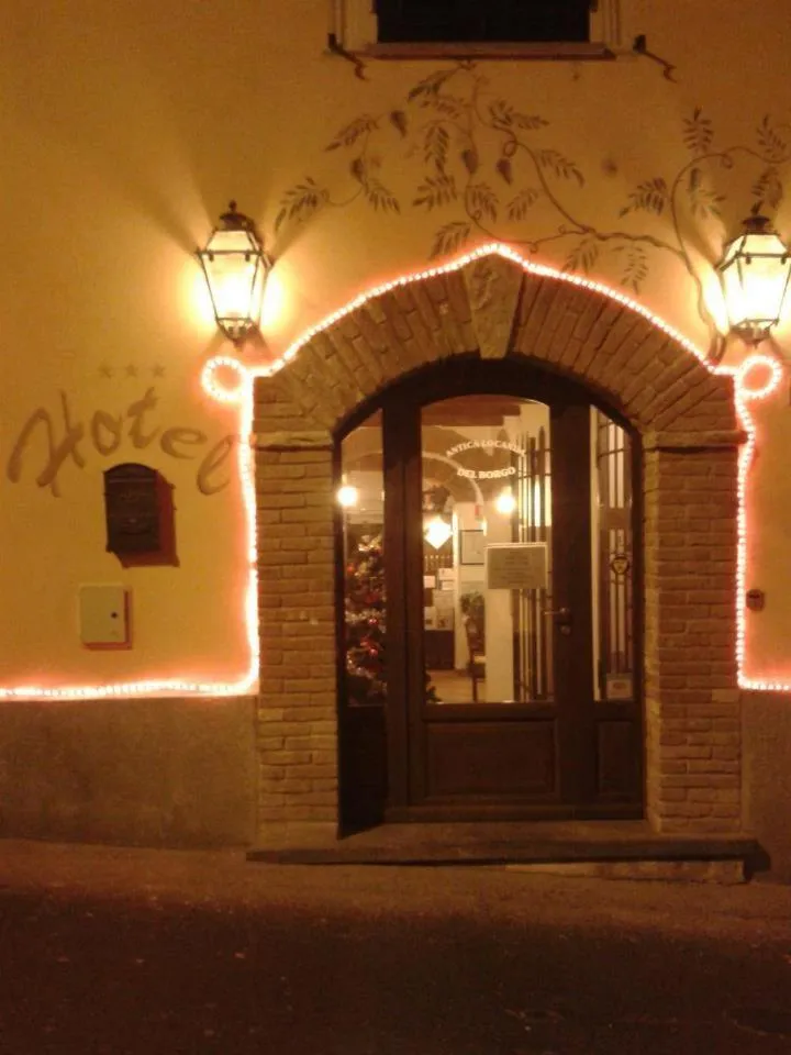 Facade/entrance in Il Portico
