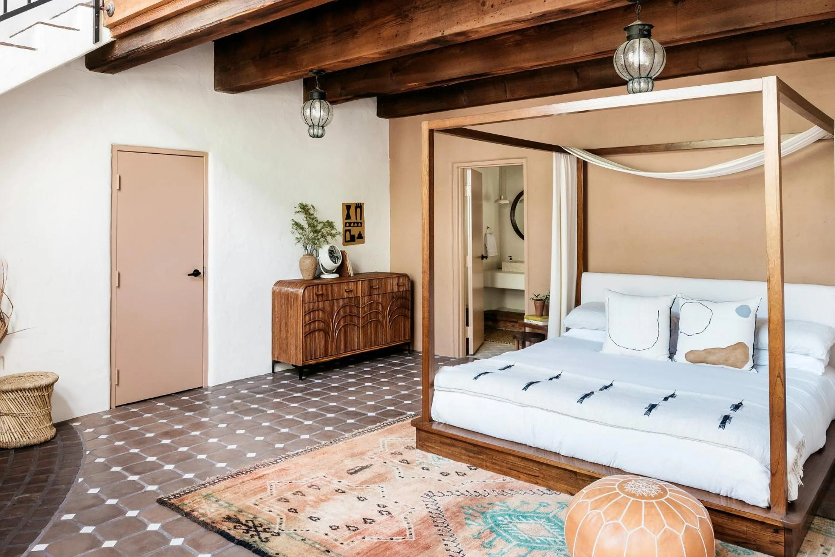 Bedroom, Bed in The JTH Tucson