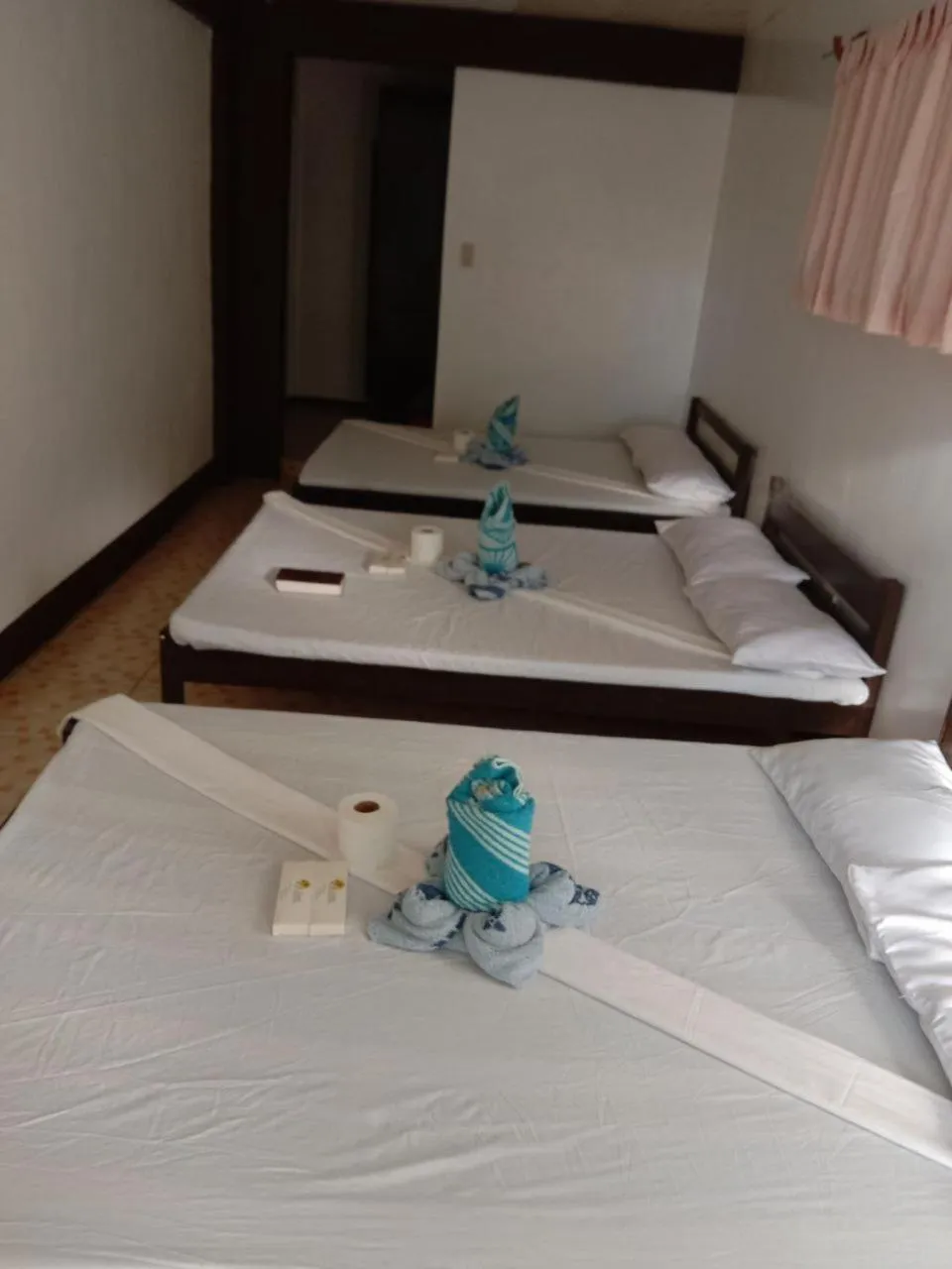 Bed in RedDoorz @ Isla Virginia Beach Resort Aurora Baler