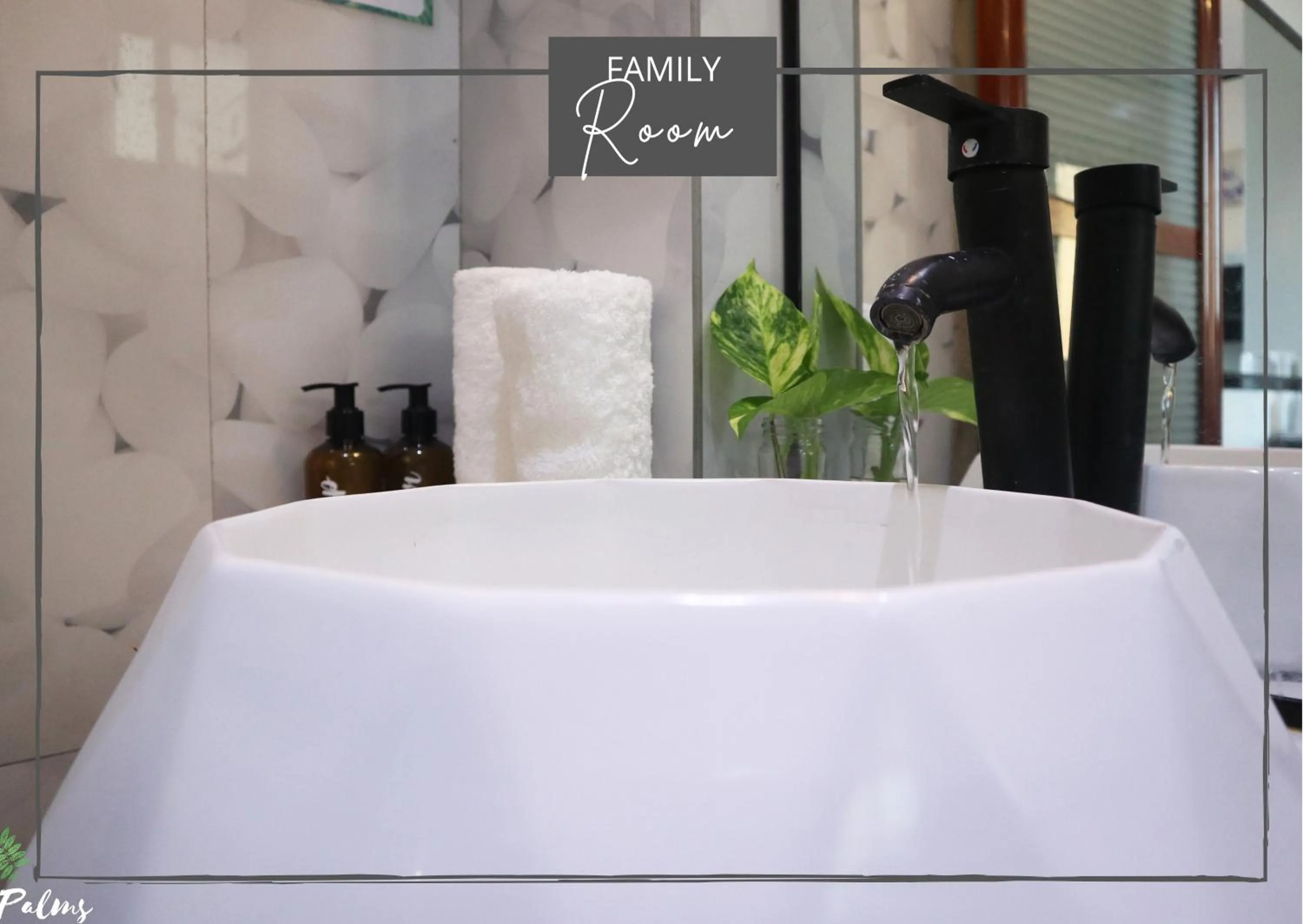 Bathroom in The Palms Resort & Bar