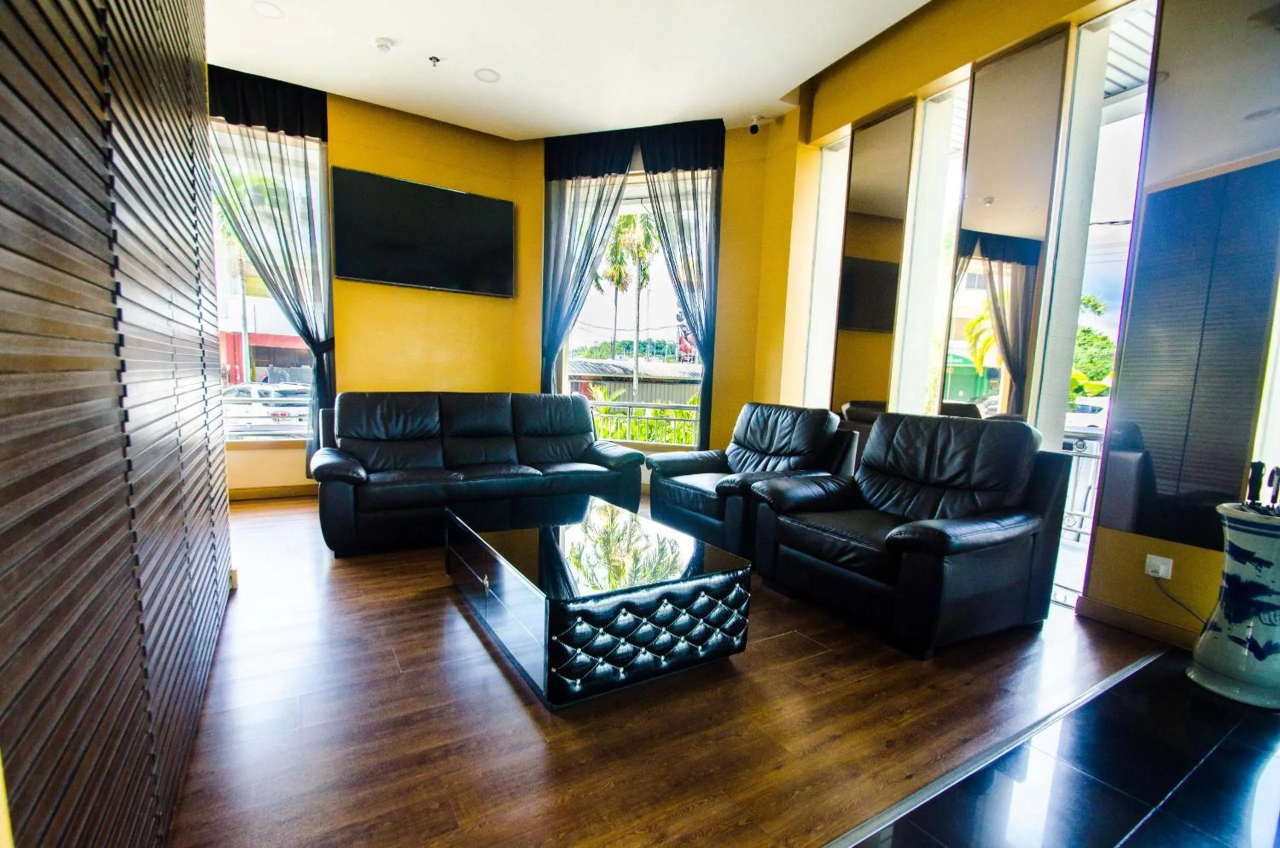 Lobby or reception in GRAND EASTERN HOTEL SDN BHD