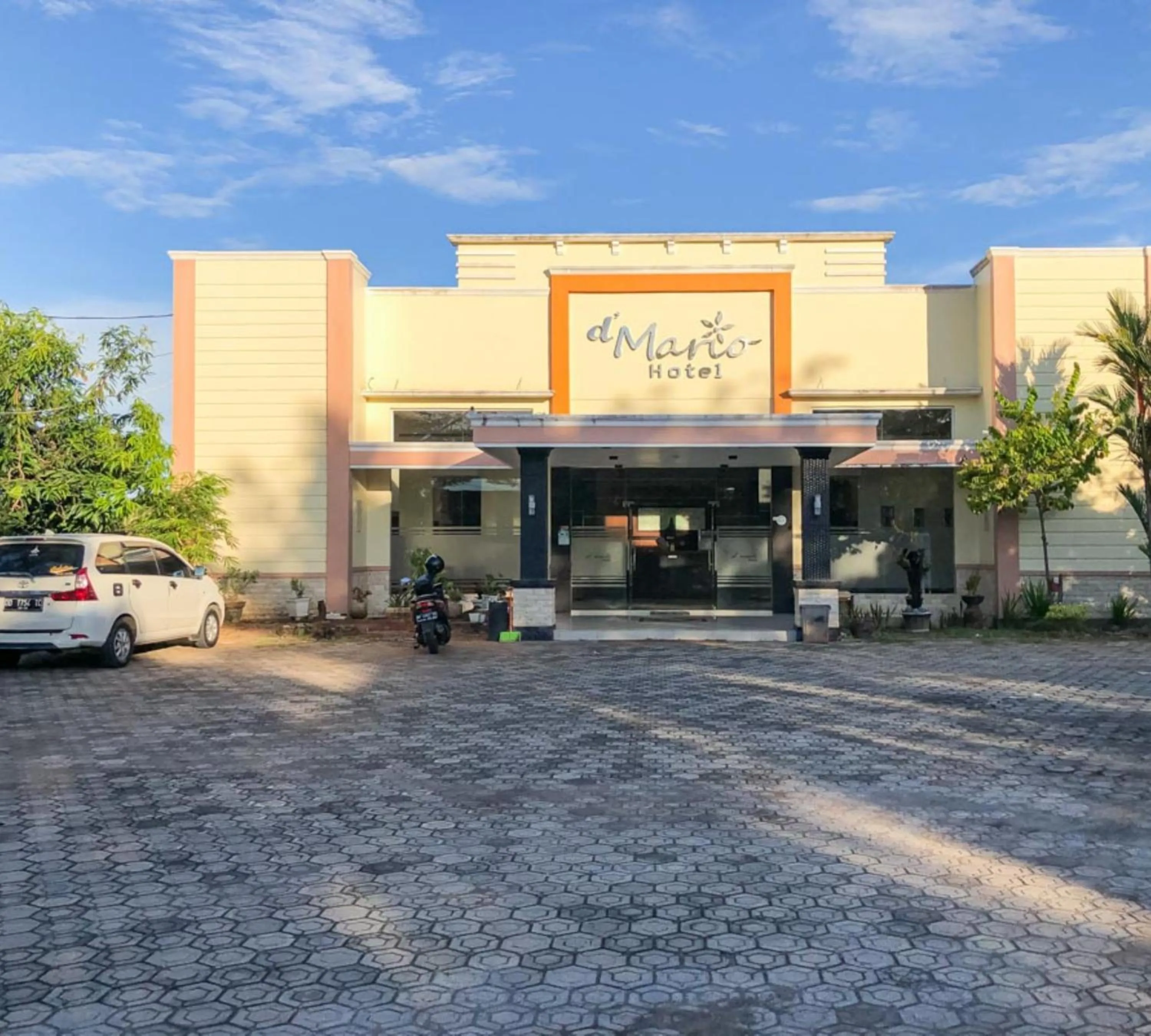 Property building in Hotel D'Mario Palopo