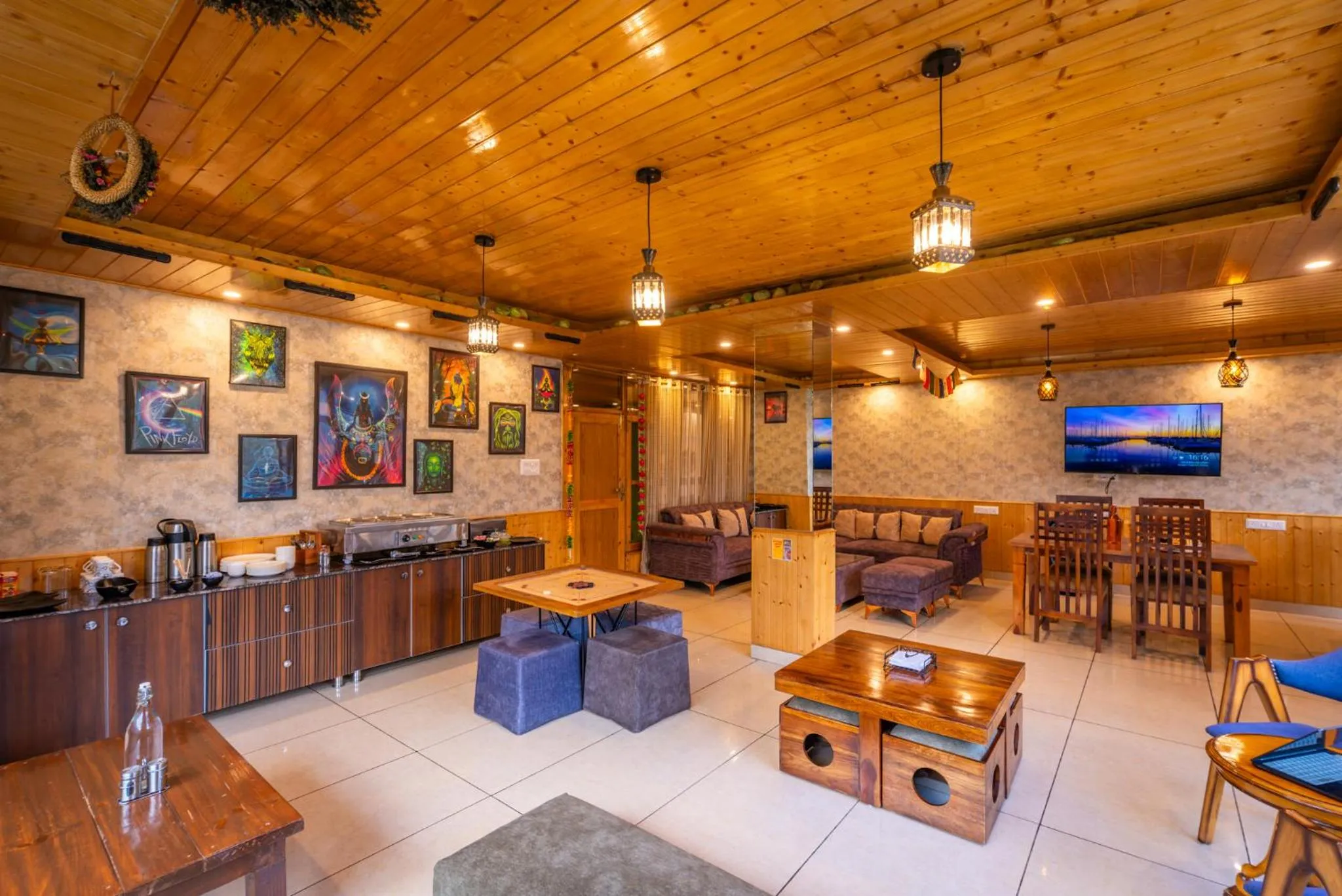 Restaurant/places to eat in The 14 Gables, A Boutique Stay, Manali - Pet Friendly Hotel - Crown Palace